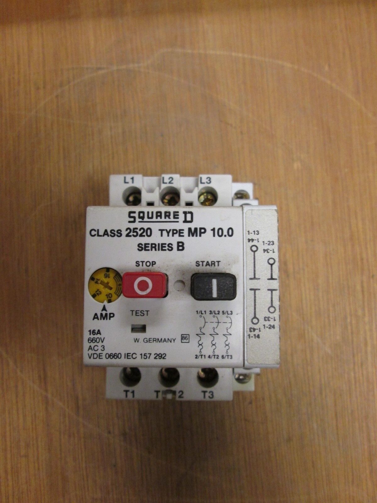 Square D Manual Motor Starter 2520 MP10.0 Range 10-16A Used