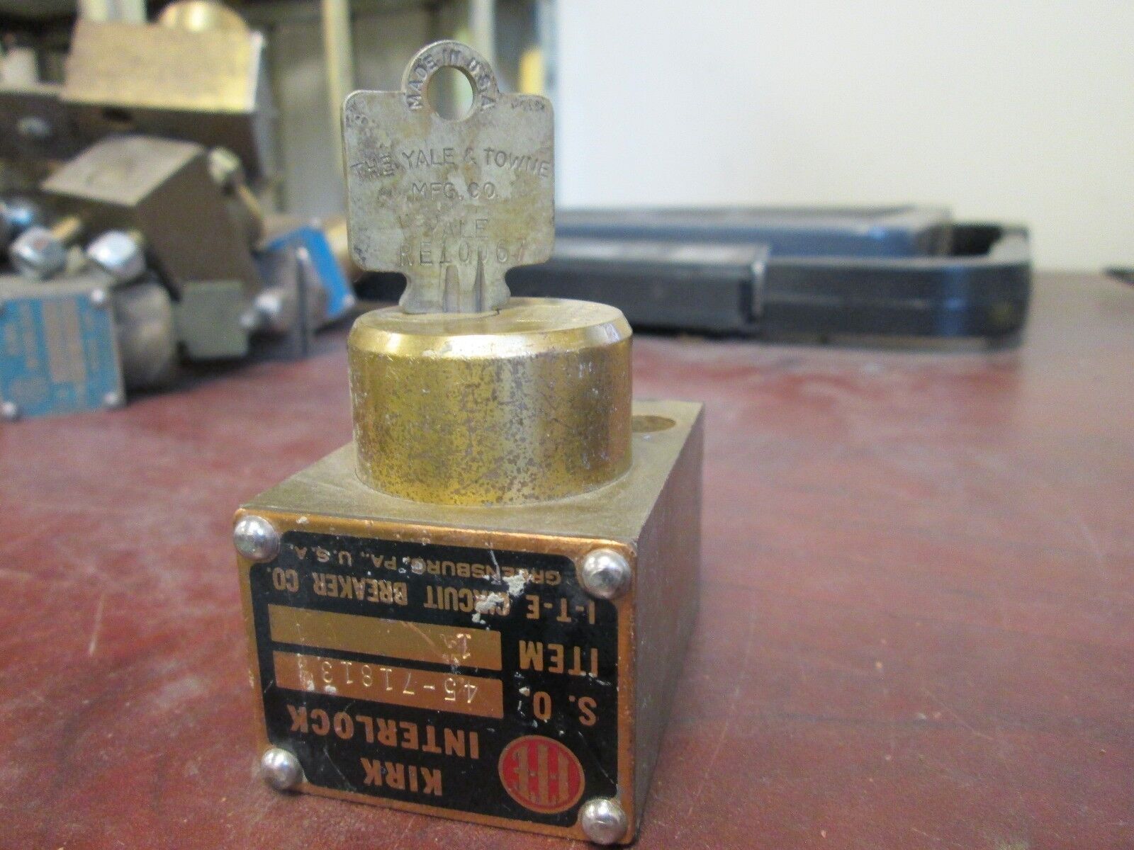 Kirk Interlock 45-71813 Stab Length: 2" to 2-3/4" Used