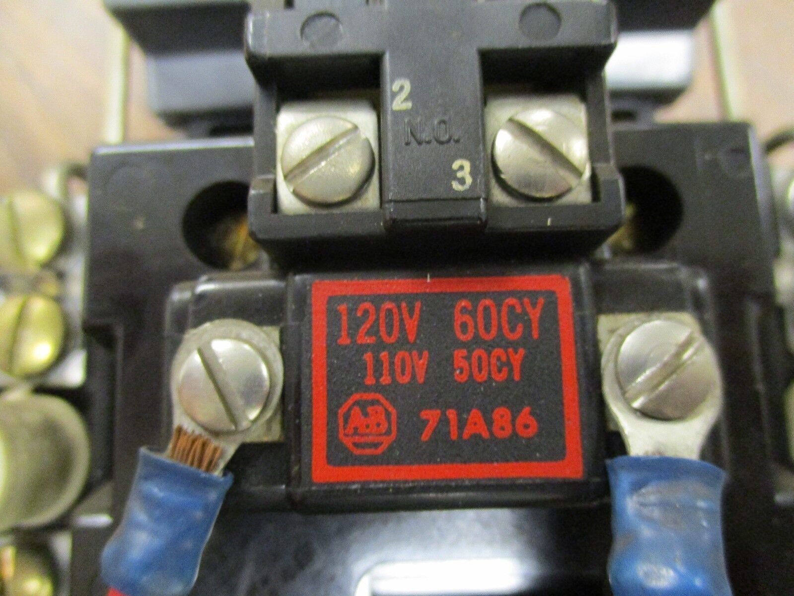 Allen-Bradley Size 1 Starter 709B0D46 120V Coil Used