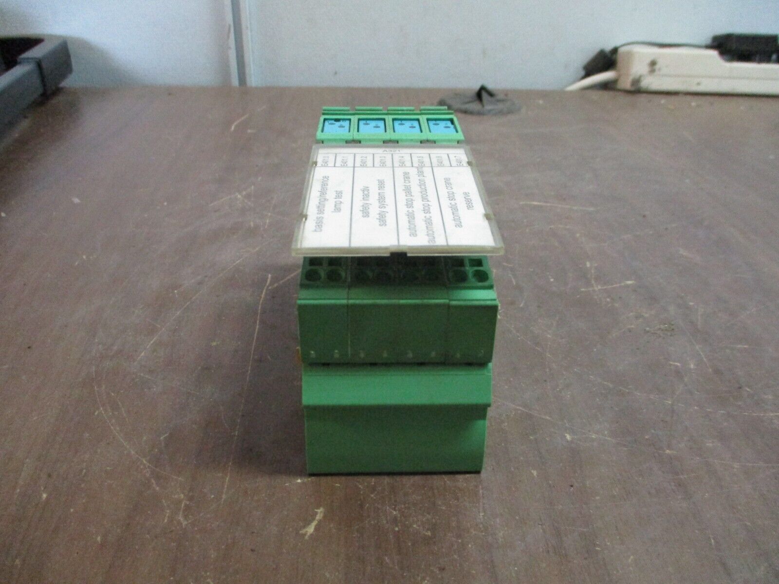 Phoenix Contact IBIL24DI8 2726227 Interbus Coupler 2726227 HW: 03 Used
