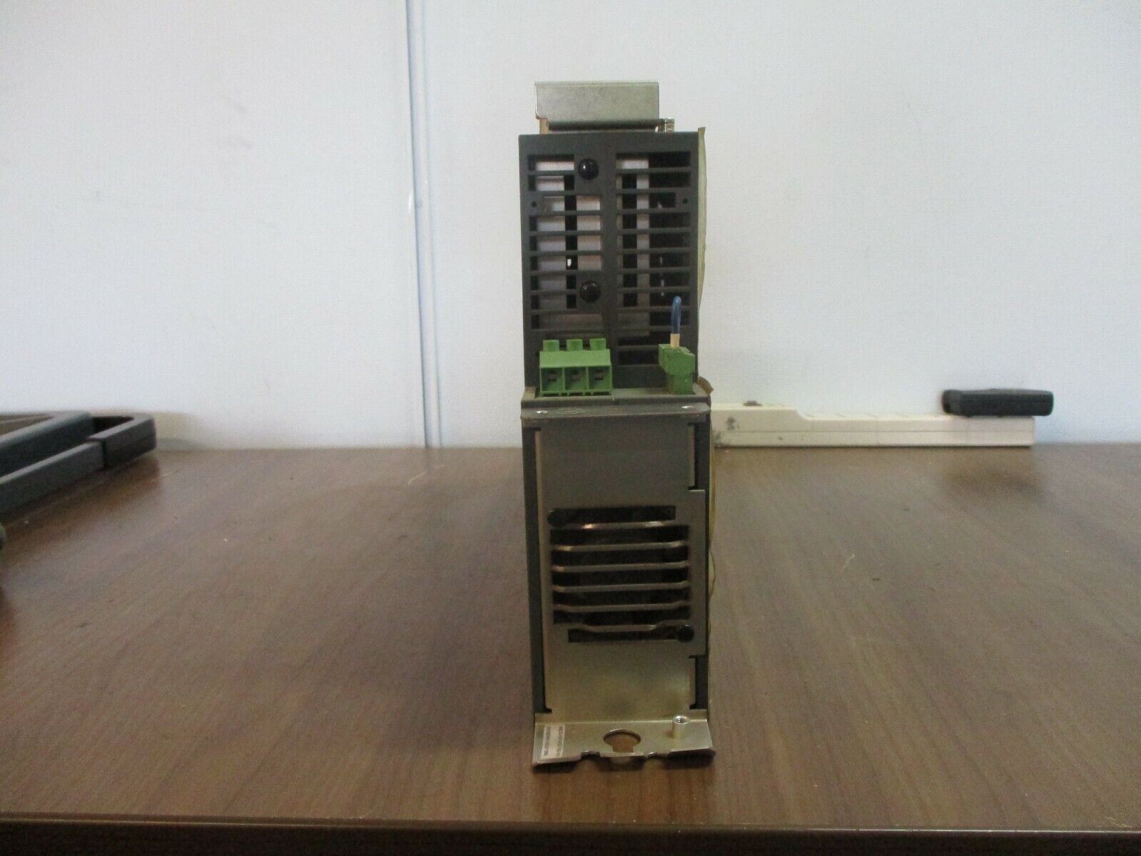 Parker Common DC Bus Drive 890CD/55/0010B/N/00/A/US 5HP FW: 3V4 w/ Keypad Used