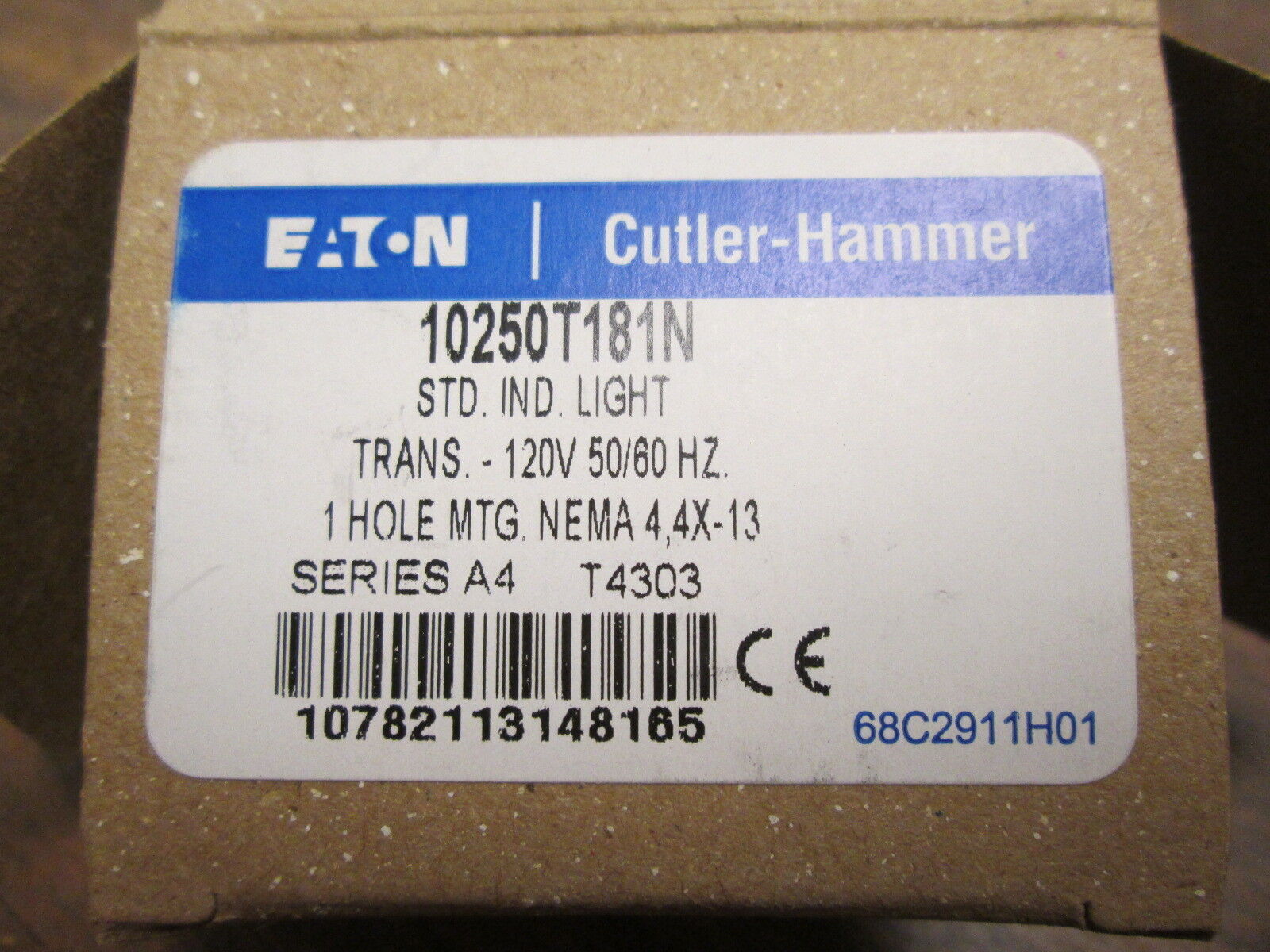 Cutler-Hammer STD Ind. Light 10250T181N 120V 50/60Hz Type 4,4X-13 New Surplus