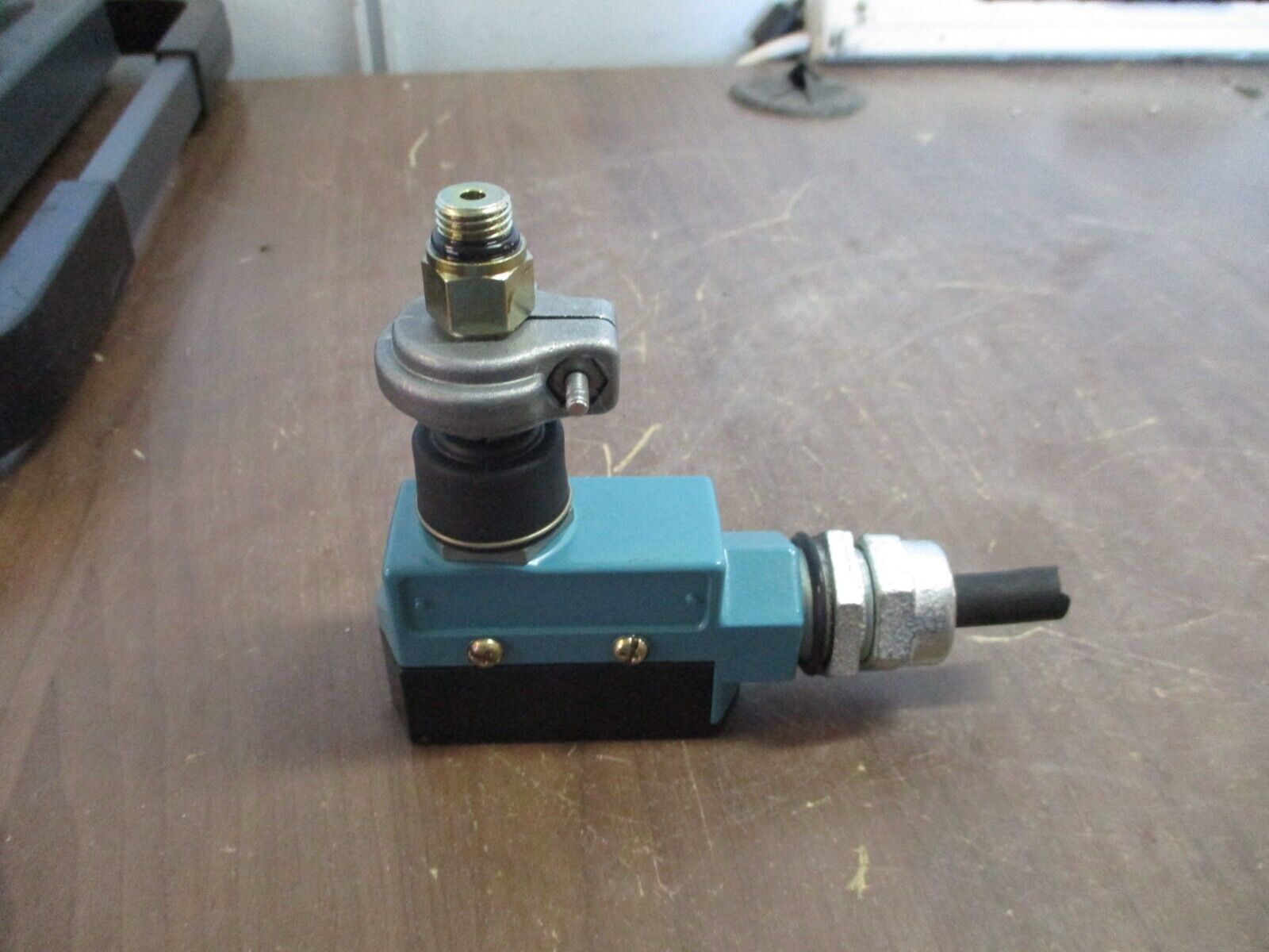 Micro Switch Snap Switch BZE6-2RN Used