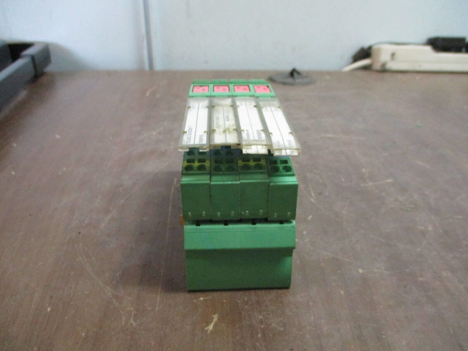Phoenix Contact IBIL24DO8 Interbus Coupler 2726269 HW: 01 w/ Terminal Cover Used