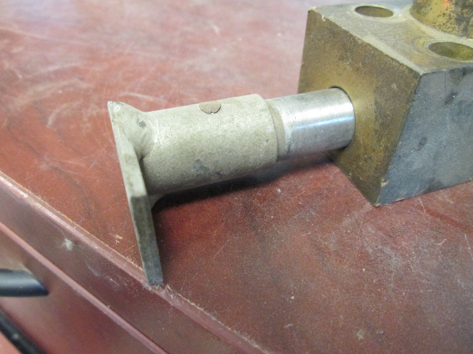 Kirk Interlock 45-97533 Stab Length: 1-1/2" to 2-1/4" Used