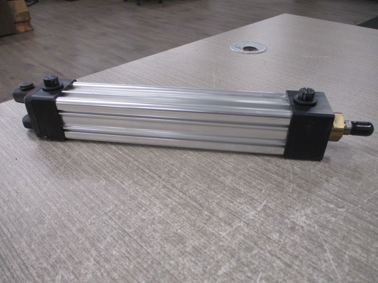 Fleetwood Goldco Wyard Pneumatic Air Cylinder 300928 250PSI *No Box* New Surplus