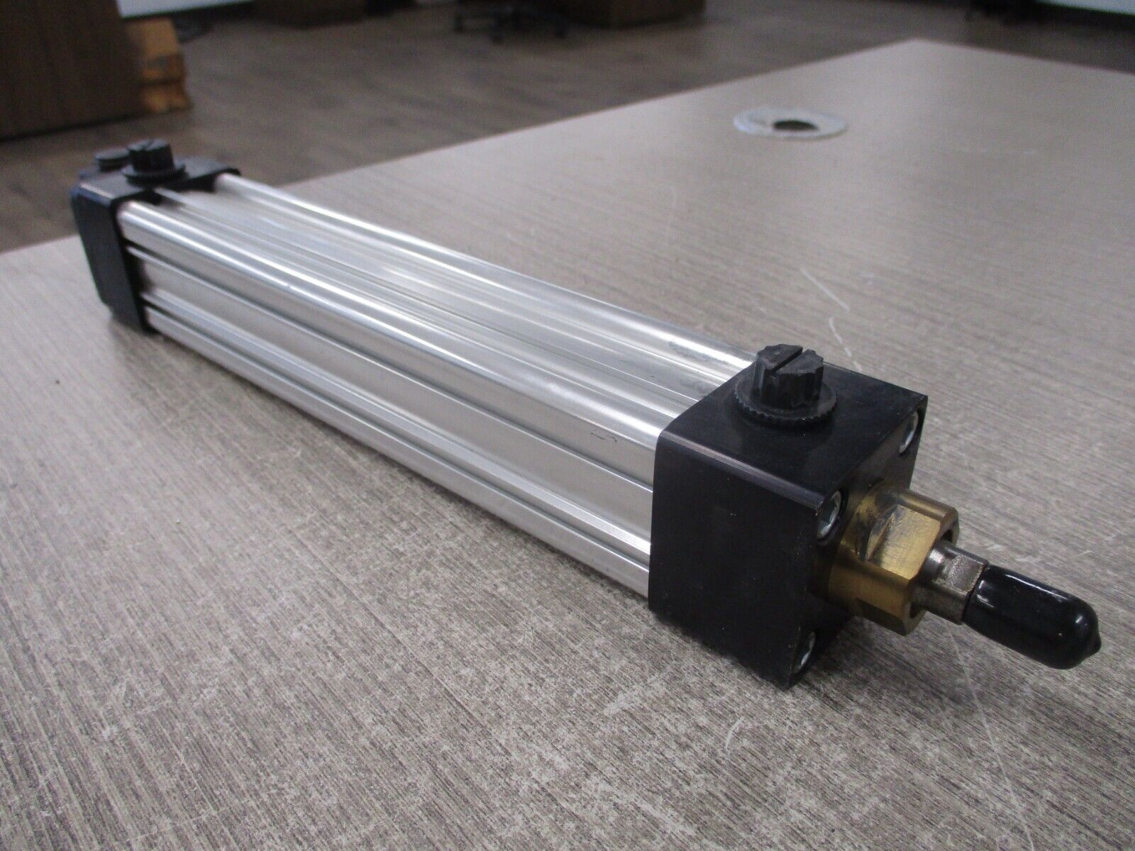 Fleetwood Goldco Wyard Pneumatic Air Cylinder 300928 250PSI *No Box* New Surplus