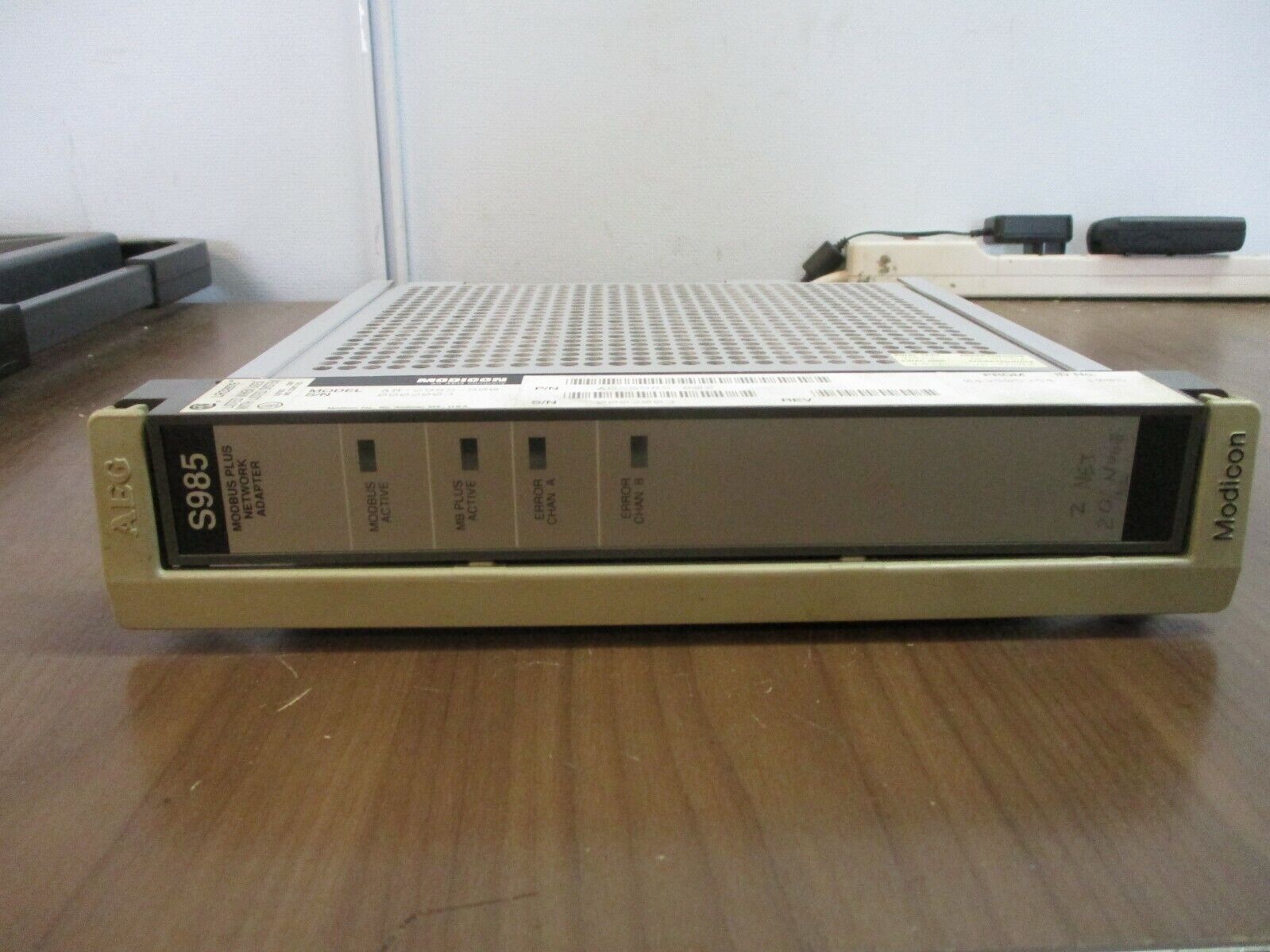 AEG Modicon Modbus Plus Network Adapter Module AS-S985-802 Model #: AM-S985-800