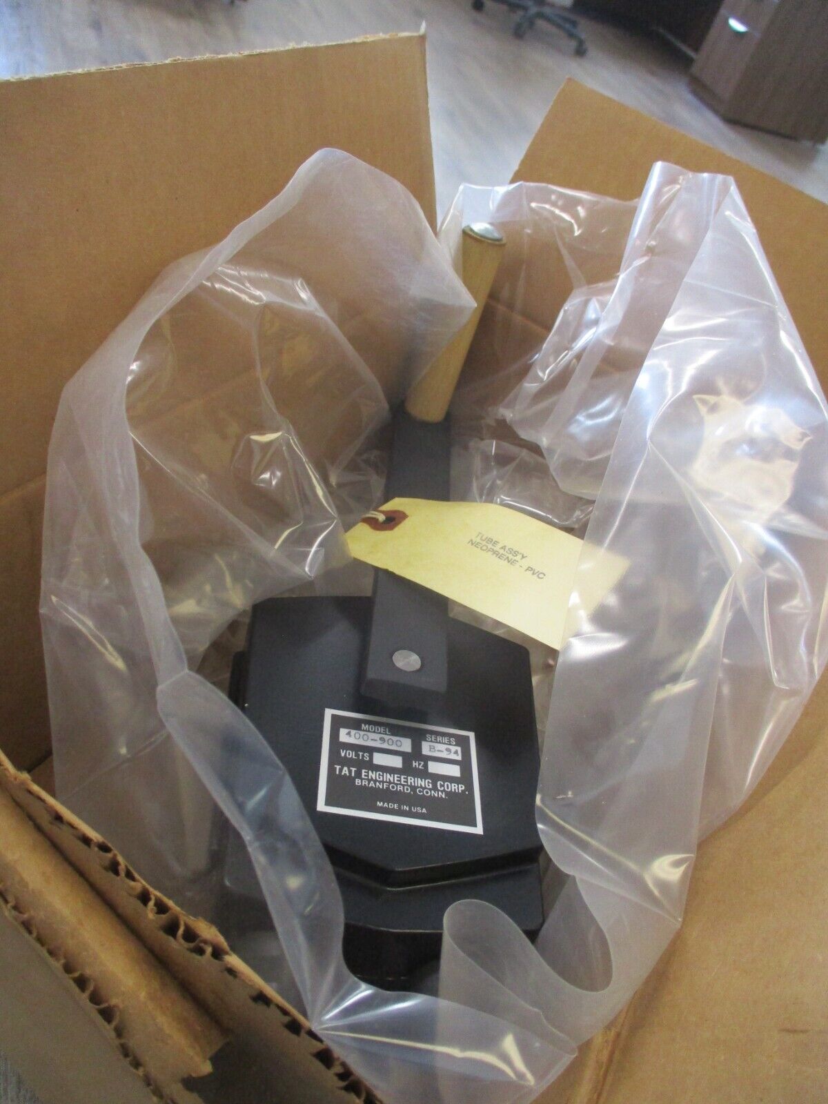 TAT Engineering Series B-94 Hand Pump 400-900 *New Surplus*