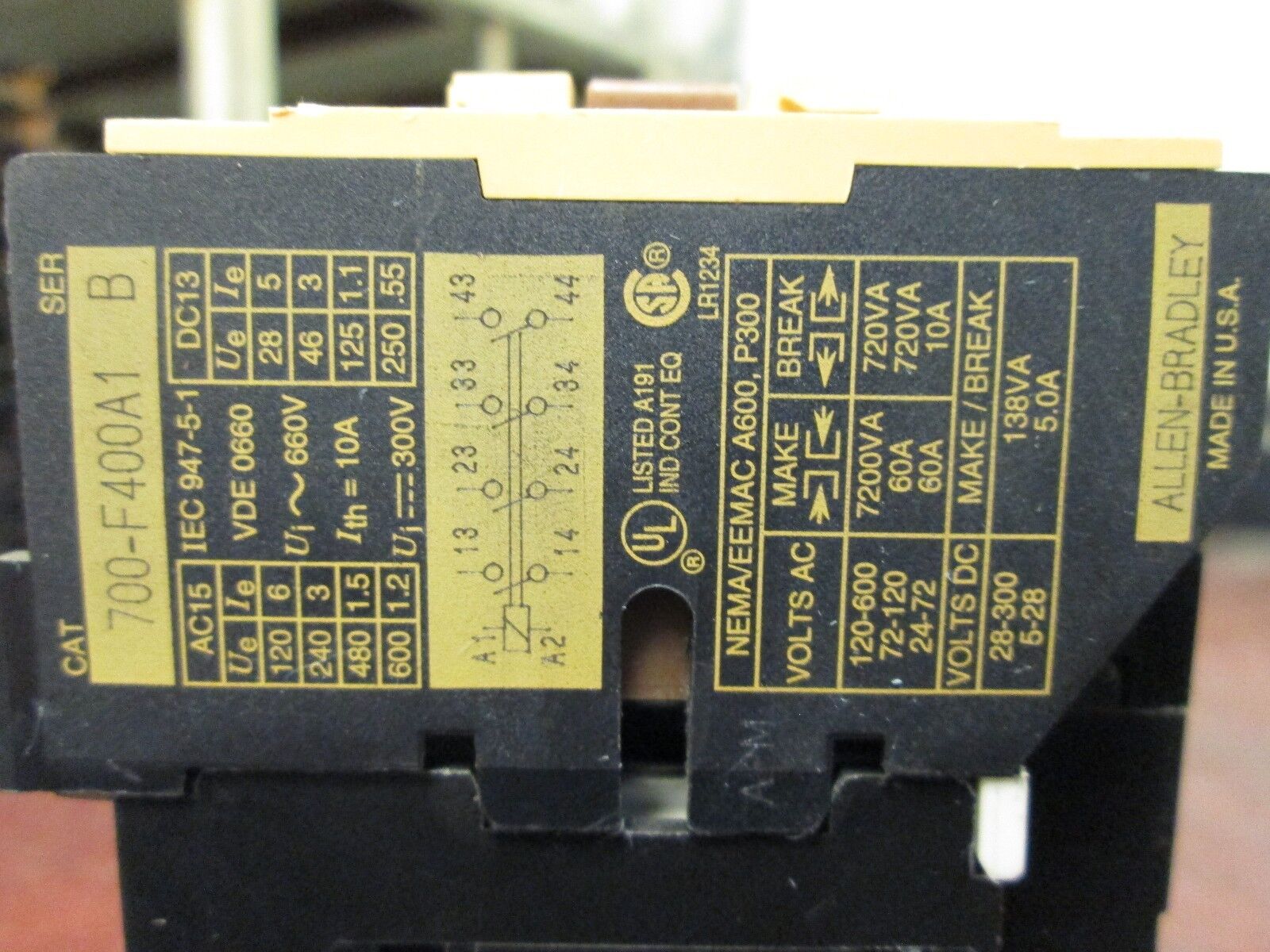 Allen-Bradley Contactor 700-F400A1 120V Coil Used