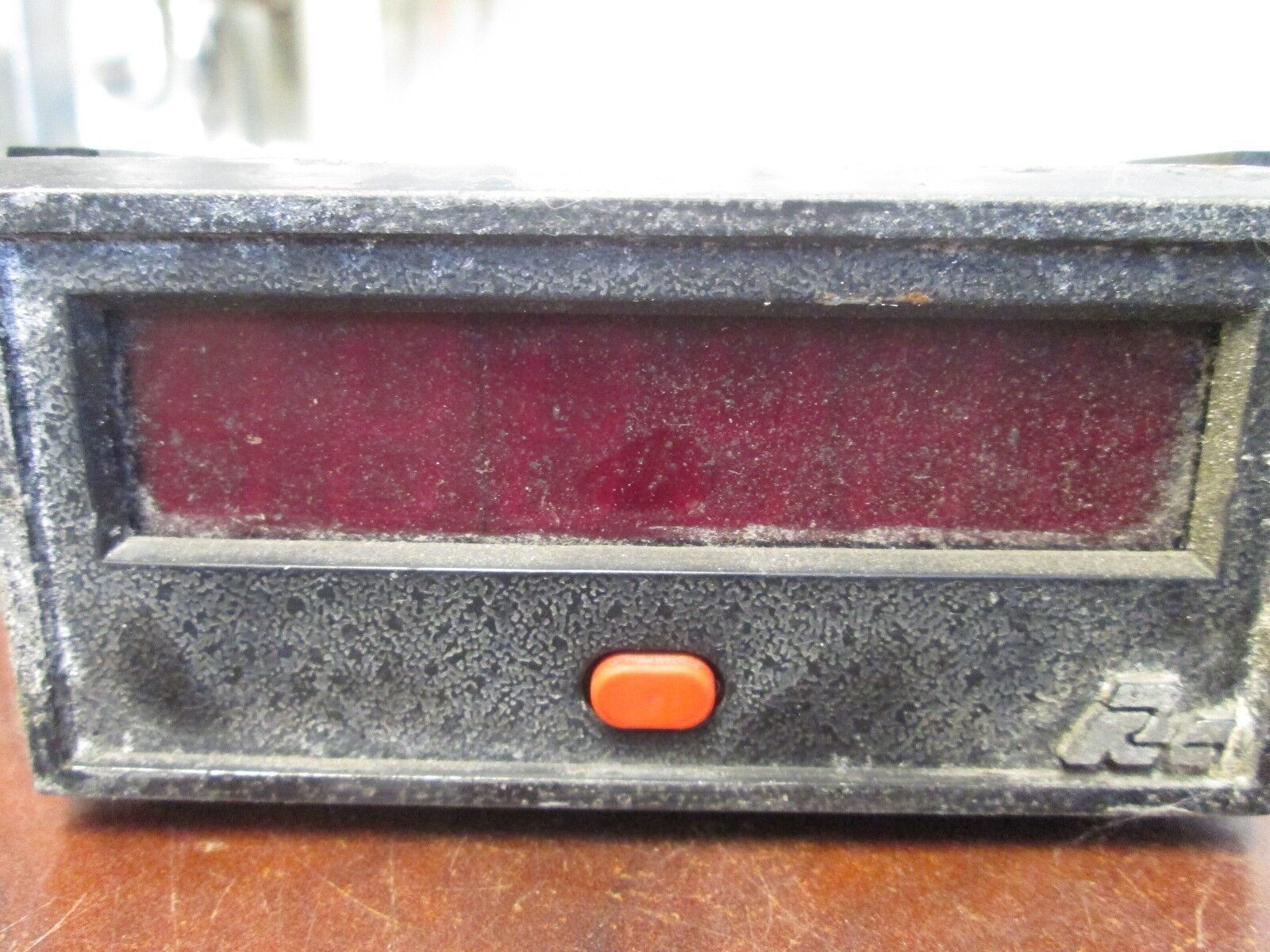 Red Lion Controls Digital Counter Totalizer APLT0600 6-Digit Used