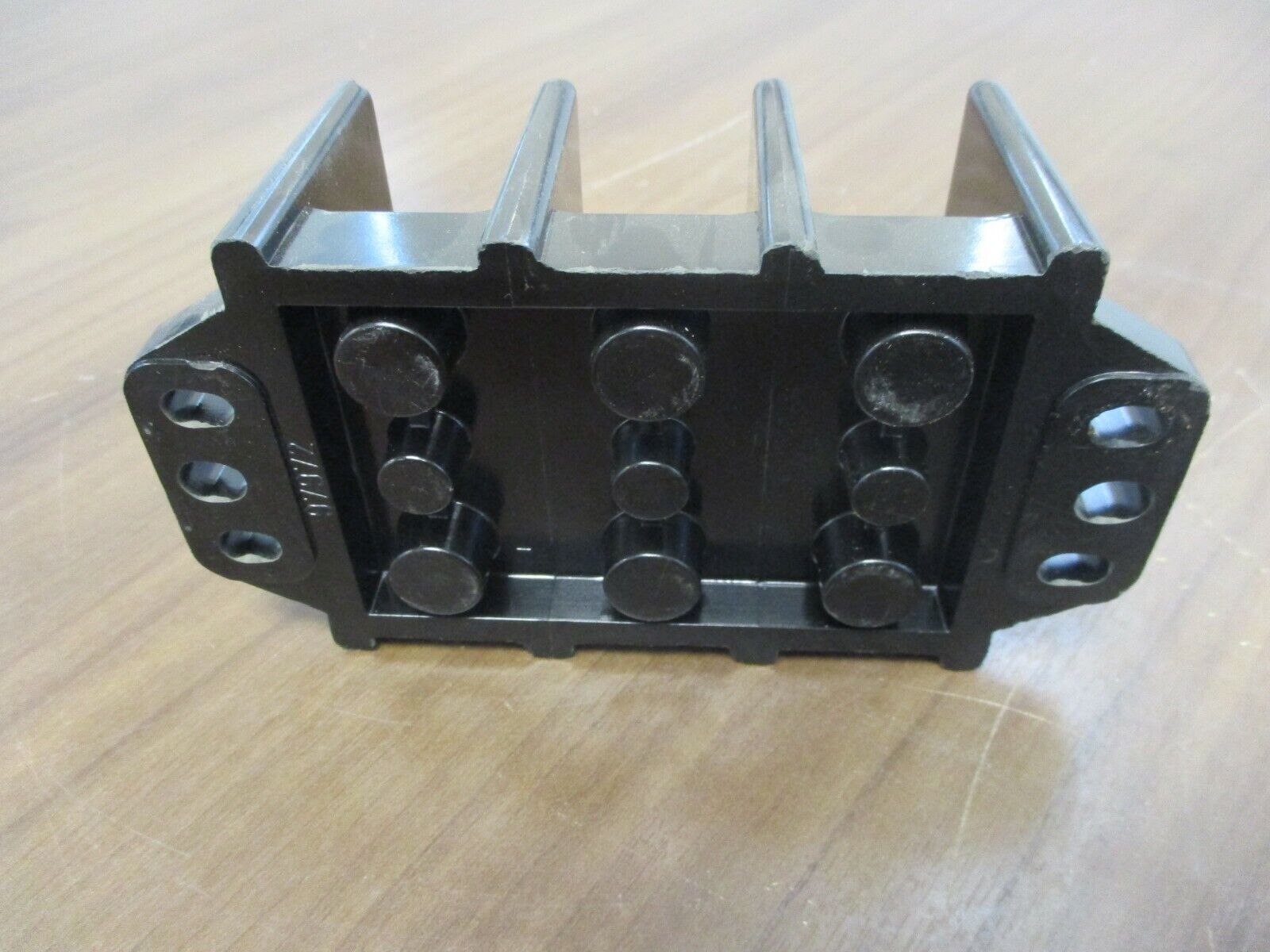 Littelfuse Power Distribution Block LD0402 3 175A 600V 3P *No Cover* Used