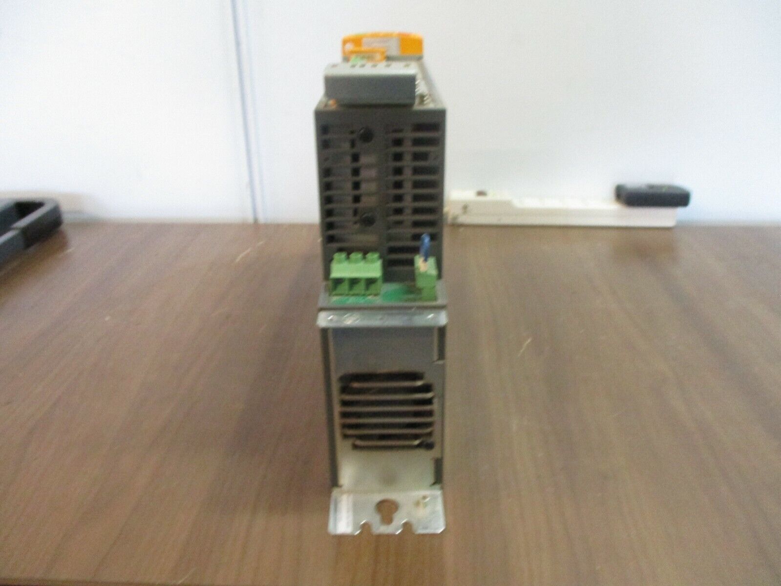 Parker Common DC Bus Drive 890CD/5/0004B/N/00/A/US 2HP FW: 3V3 Used