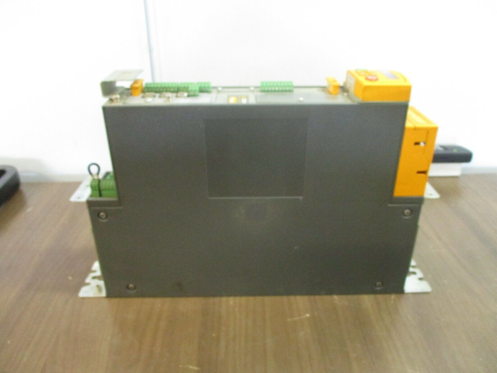 Parker Common DC Bus Drive 890CD/5/0004B/N/00/A/US 2HP FW: 3V3 Used