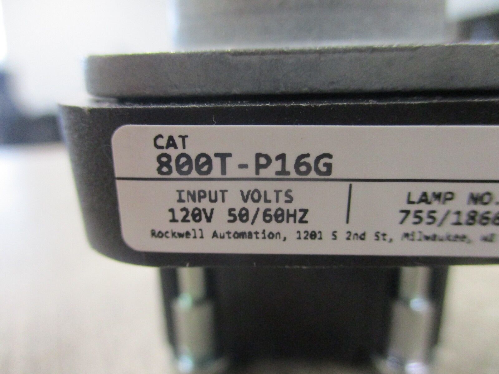 Allen-Bradley Pilot Light 800T-P16G Ser. U Green 120V 50/60HZ New Surplus