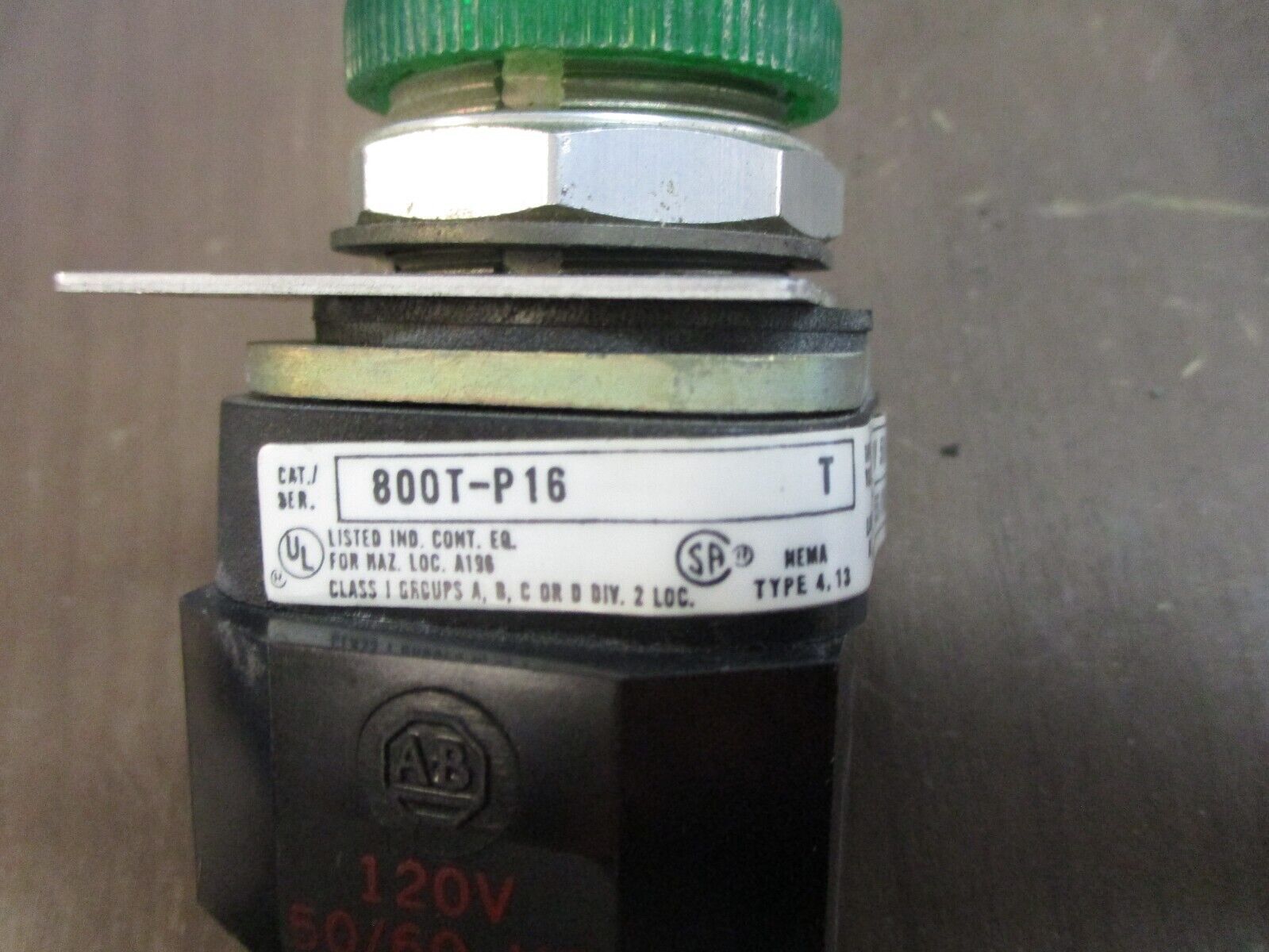 Allen-Bradley Pilot Light 800T-P16 Ser. T Nema 4, 13 Green Hand/Off/Auto Used