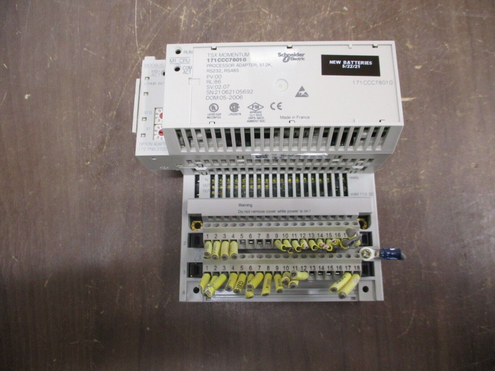 Schneider Electric TSX Momentum Processor w/ I/O Base 171CCC78010 512K Used