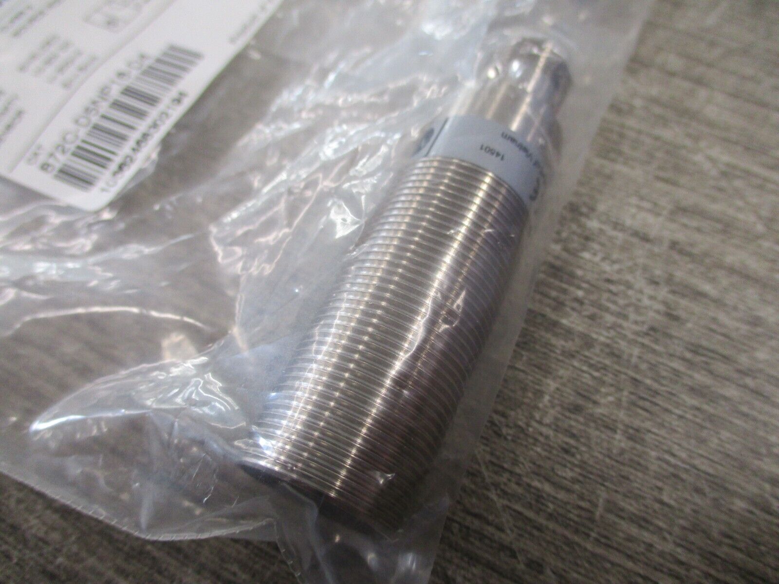 Allen-Bradley Inductive Proximity Sensor 872C-D5NP18-D4 10-30VDC New Surplus