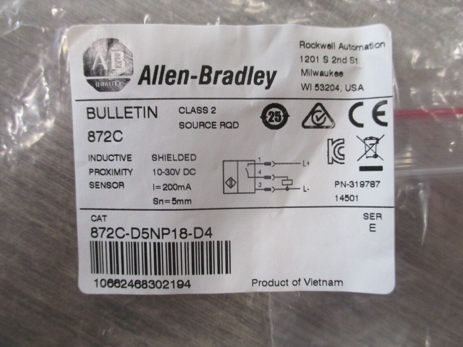 Allen-Bradley Inductive Proximity Sensor 872C-D5NP18-D4 10-30VDC New Surplus