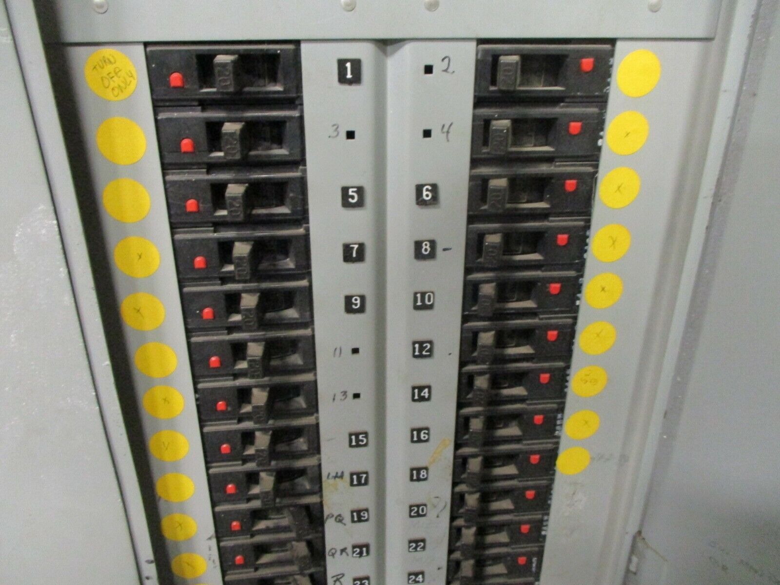 ITE Main Lug Breaker Panel CDP 225A Max 480Y/277 3Ph 4W Used