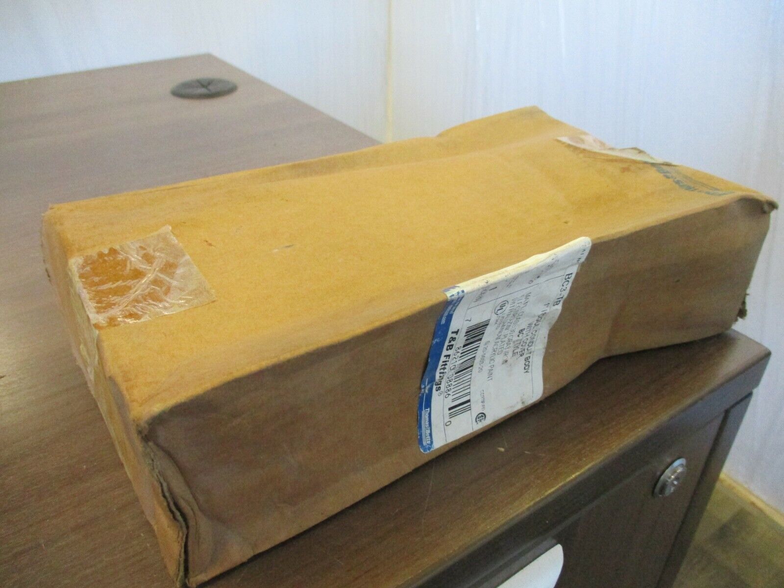 Thomas & Betts Mogul Conduit Body w/ Cover BC3-TB Size: 1" New Surplus