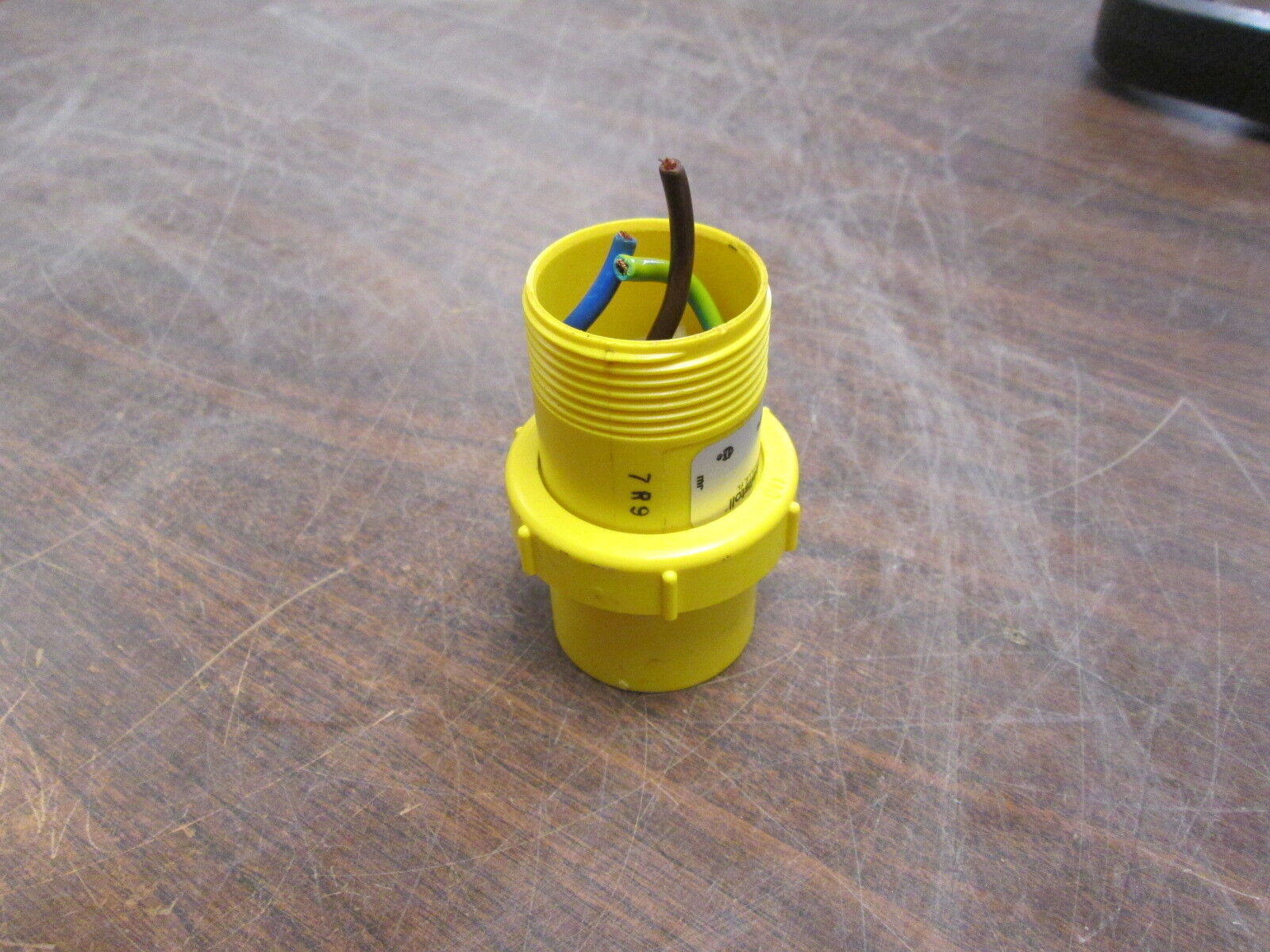 Thomas & Betts Plug 9P23U2 20A 250V Open End Used