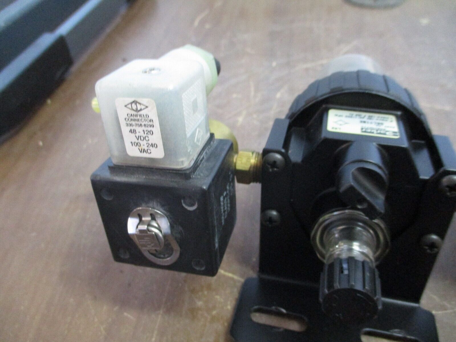 Parker Pneumatic Lubricator Assembly 06L11BE 150PSI 125°F *Missing Gauge Cover*