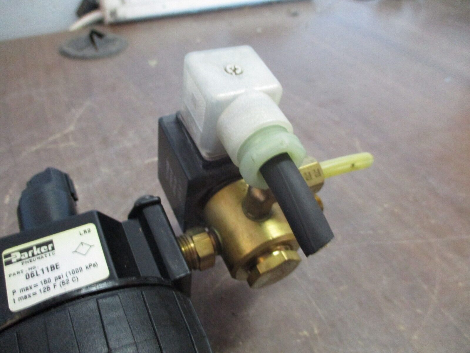 Parker Pneumatic Lubricator Assembly 06L11BE 150PSI 125°F *Missing Gauge Cover*