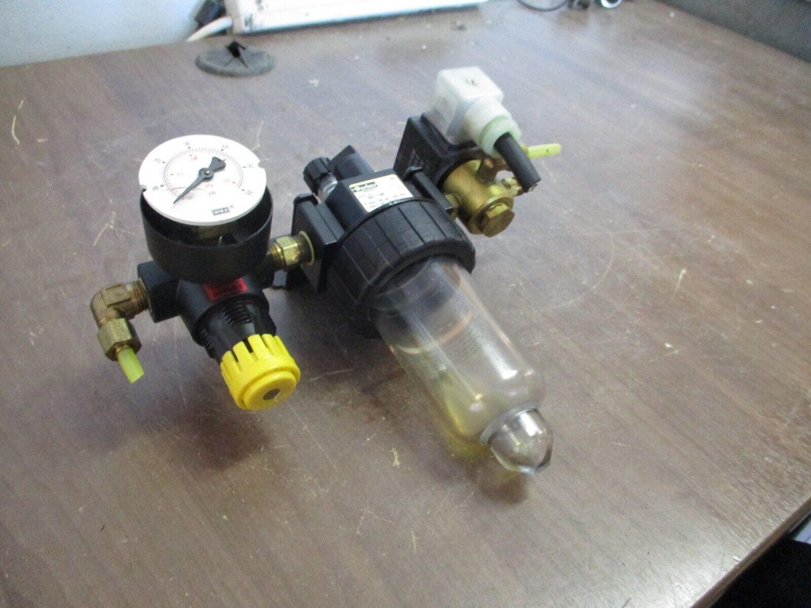 Parker Pneumatic Lubricator Assembly 06L11BE 150PSI 125°F *Missing Gauge Cover*