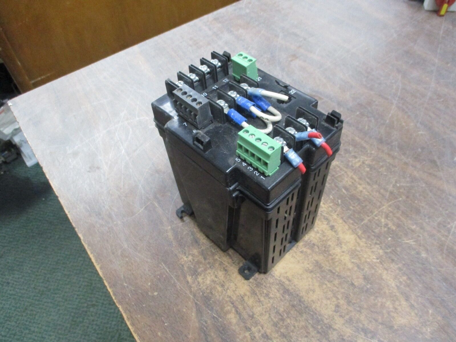 Square D PowerLogic Power Meter 3020 PM-650 *Missing Cover* Used