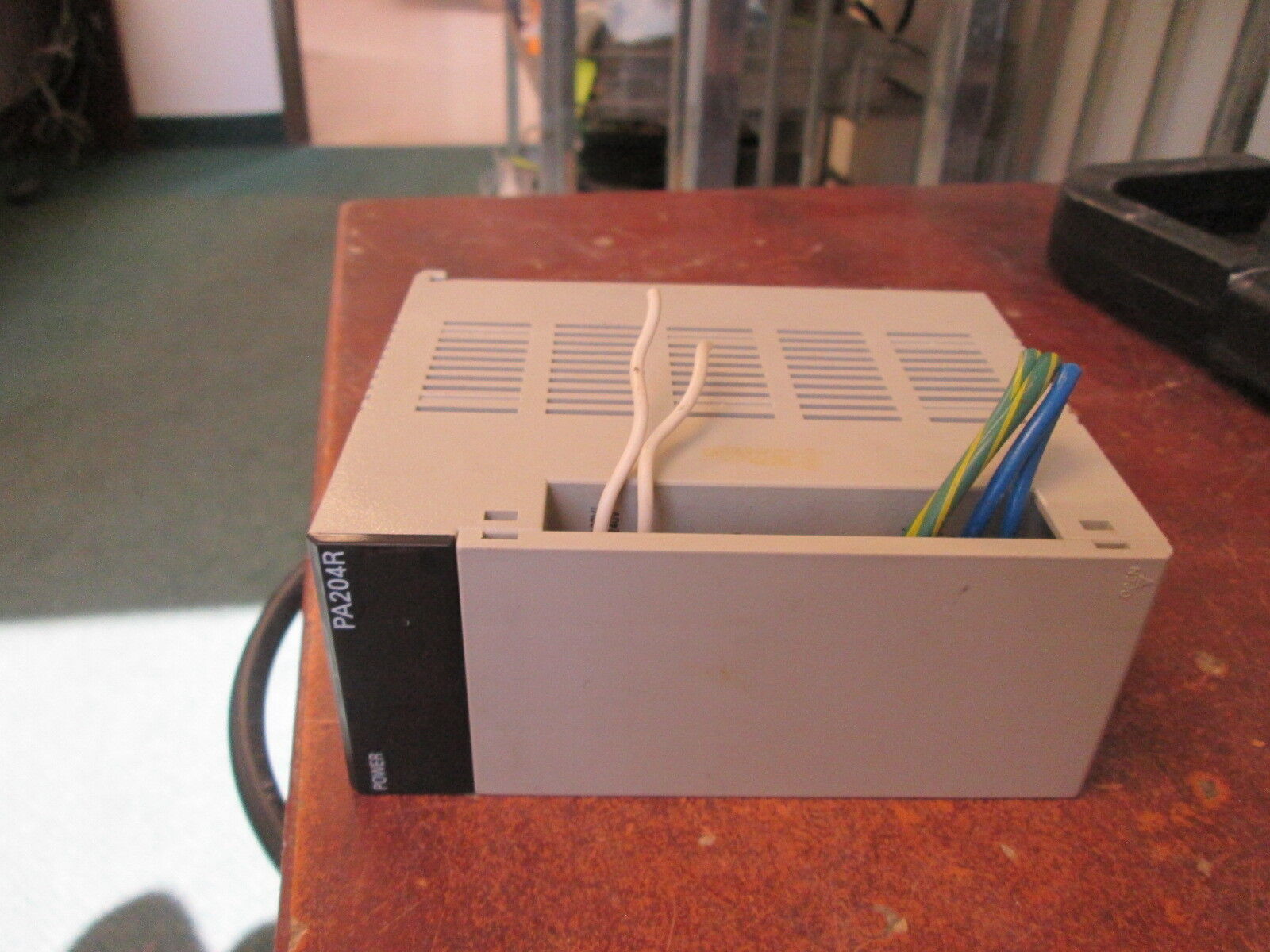 Omron PA204R Power Supply Unit C200HW-PA204R Used
