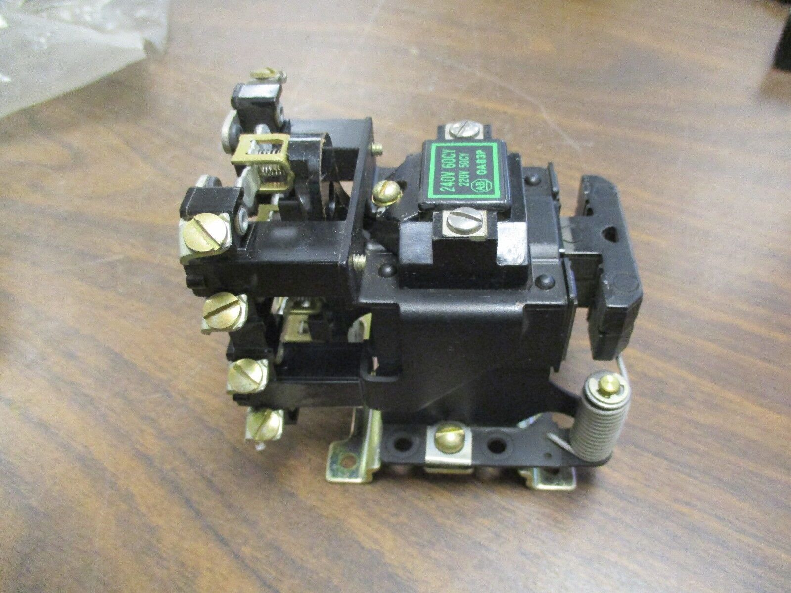 Allen-Bradley Type B AC Relay 700-B400A2 240V Coil 4P *No Box* New Surplus
