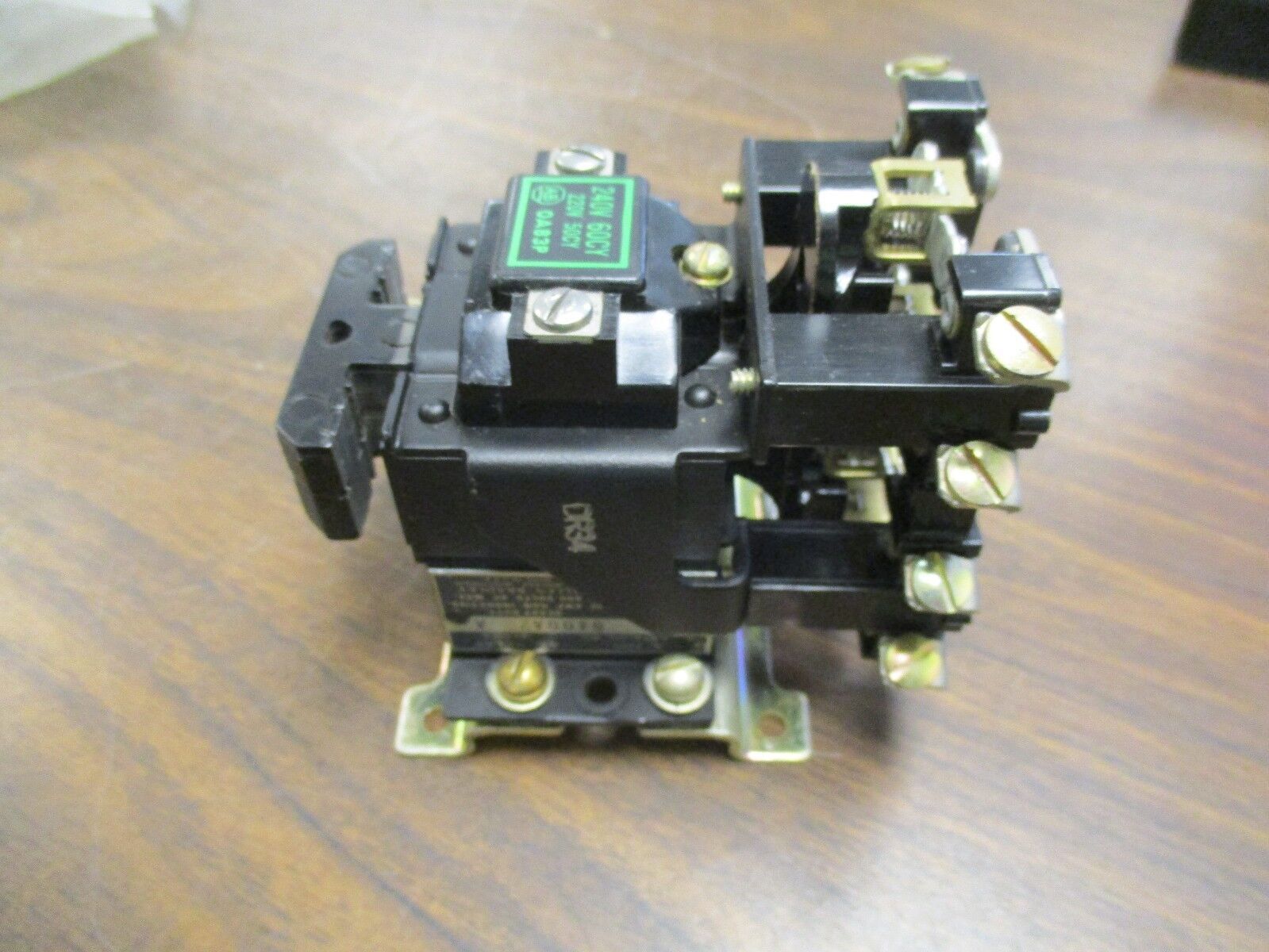 Allen-Bradley Type B AC Relay 700-B400A2 240V Coil 4P *No Box* New Surplus