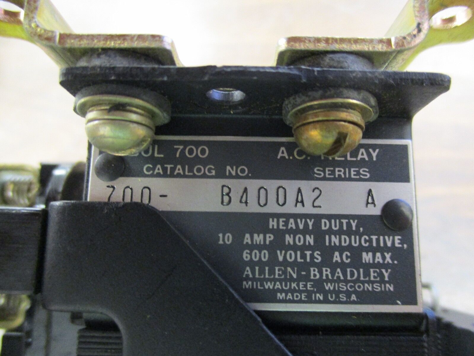 Allen-Bradley Type B AC Relay 700-B400A2 240V Coil 4P *No Box* New Surplus