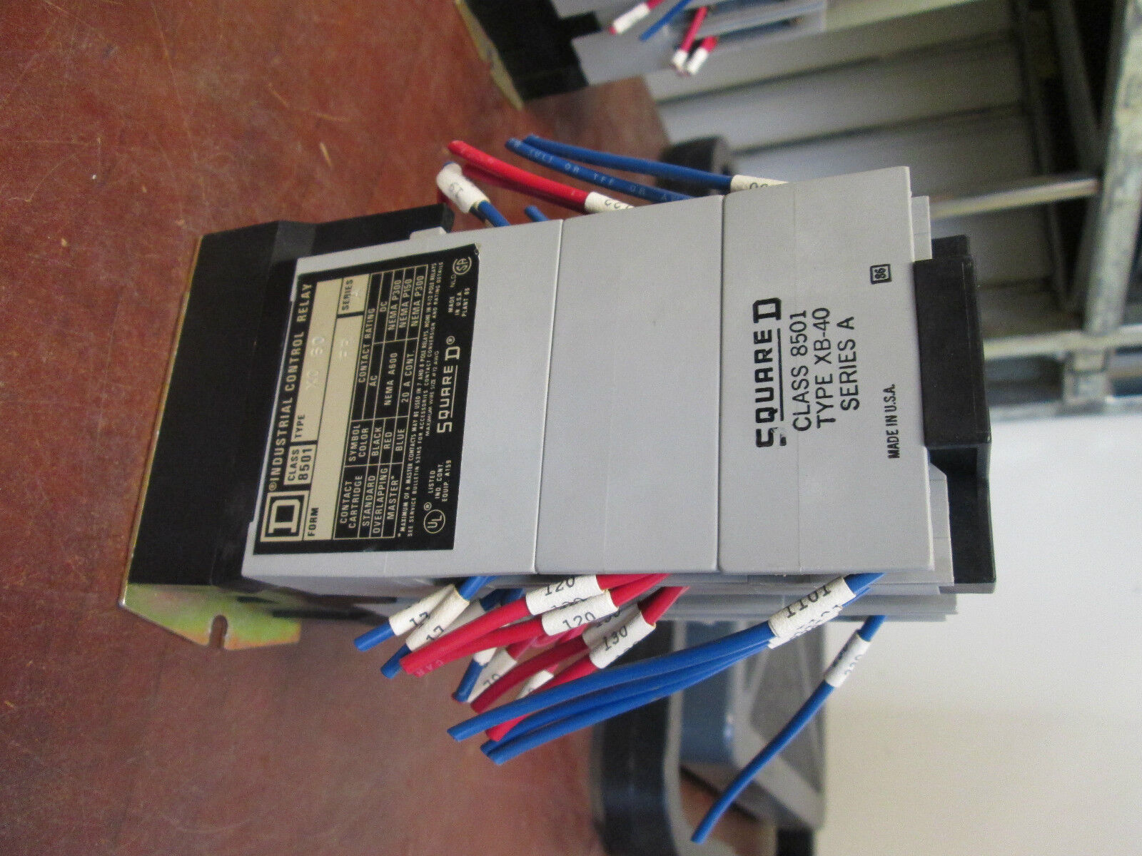 Square D Control Relay 8501 XB-40 X060 Base 8NC, 12 Total Max Poles 120V Coil