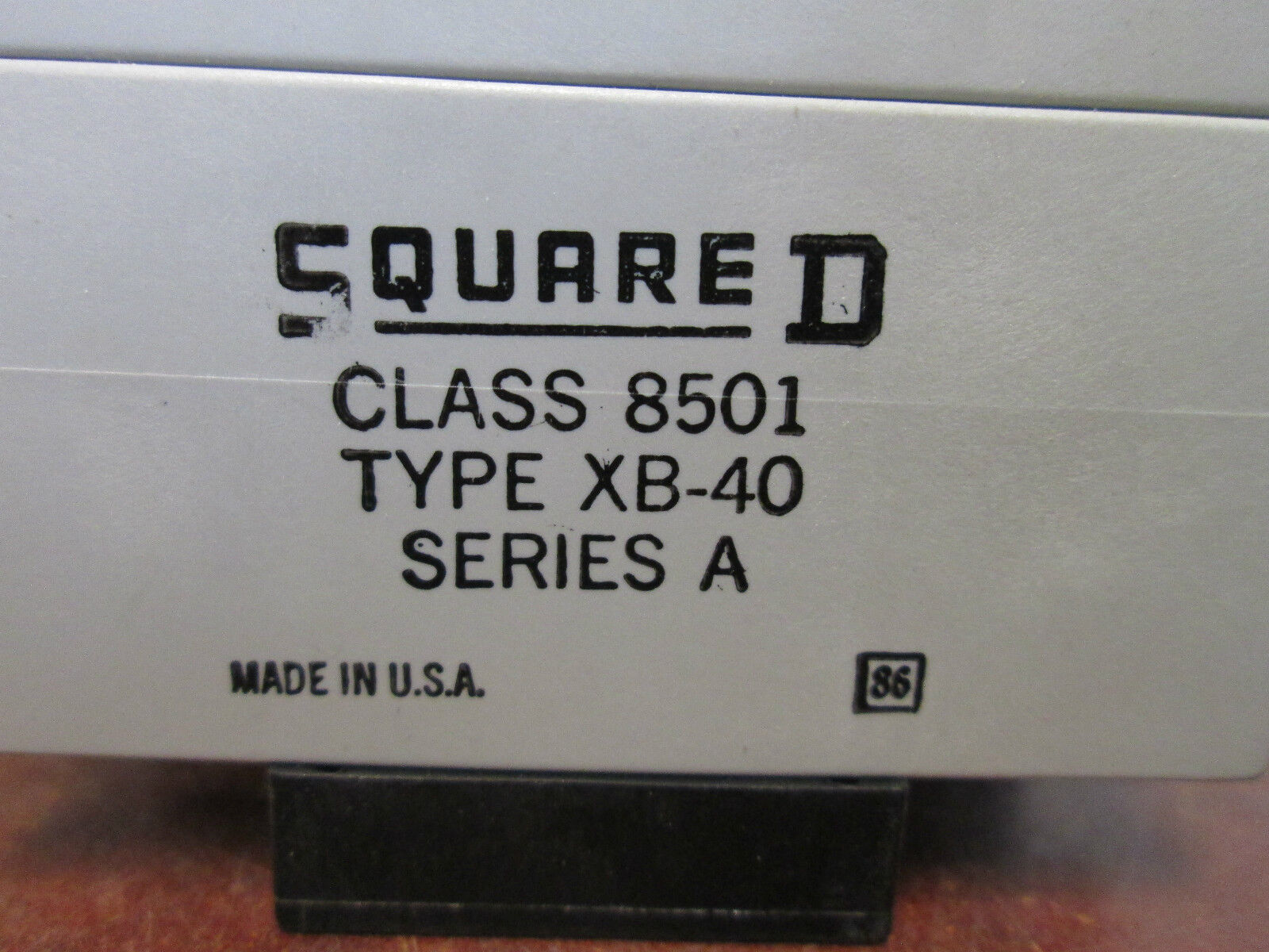 Square D Control Relay 8501 XB-40 X060 Base 8NC, 12 Total Max Poles 120V Coil