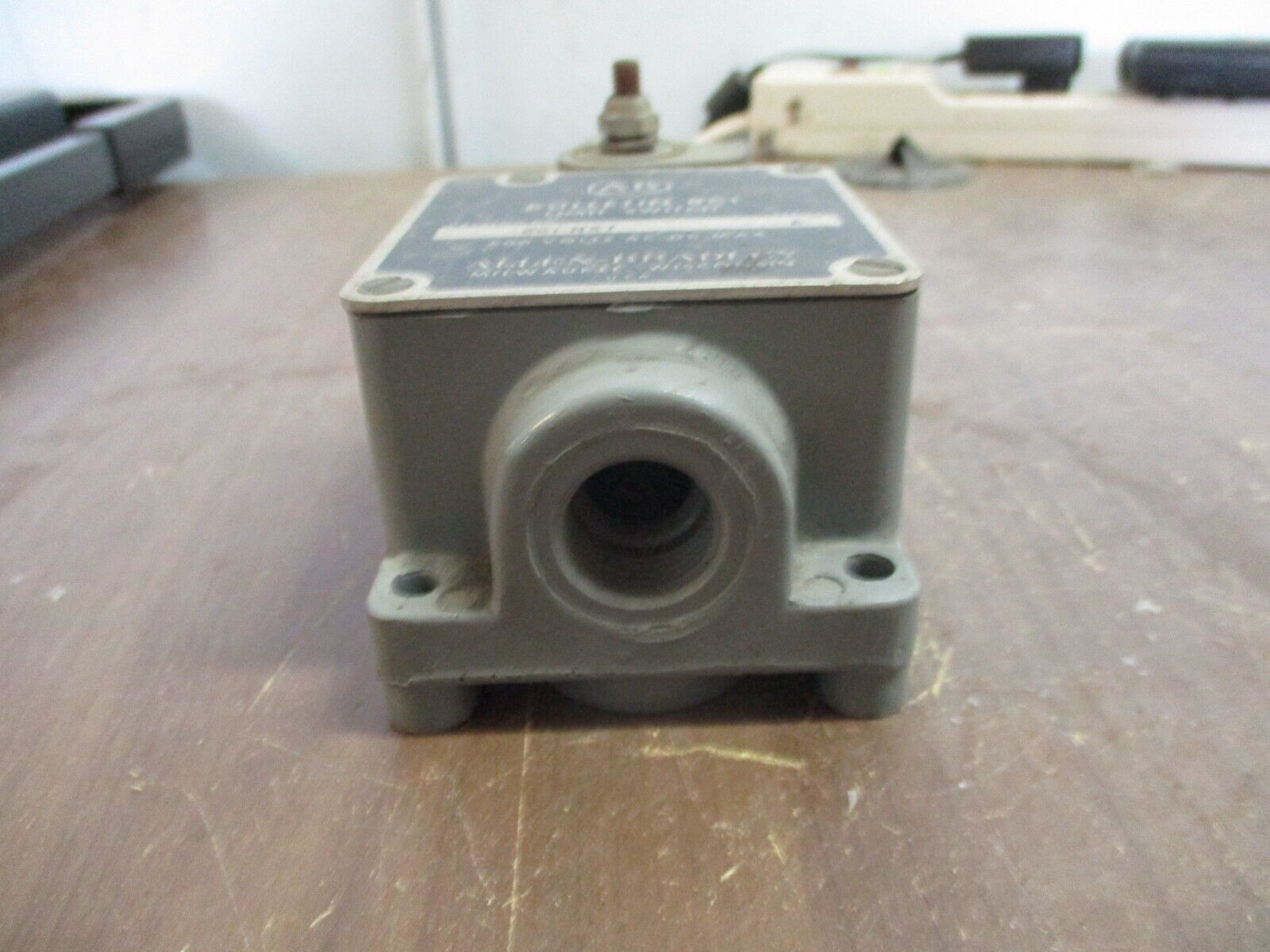 Allen-Bradley Snap-Action Limit Switch 801-NX7 Ser. A 600V Used