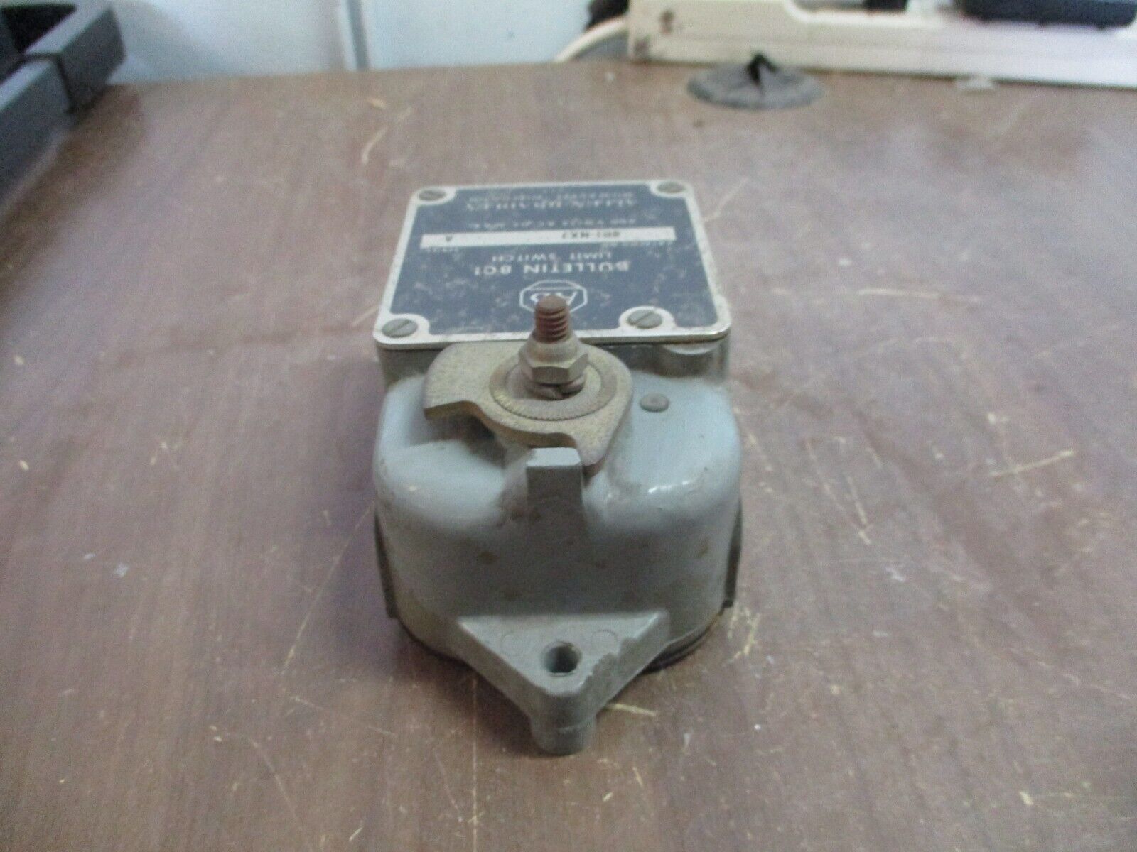 Allen-Bradley Snap-Action Limit Switch 801-NX7 Ser. A 600V Used
