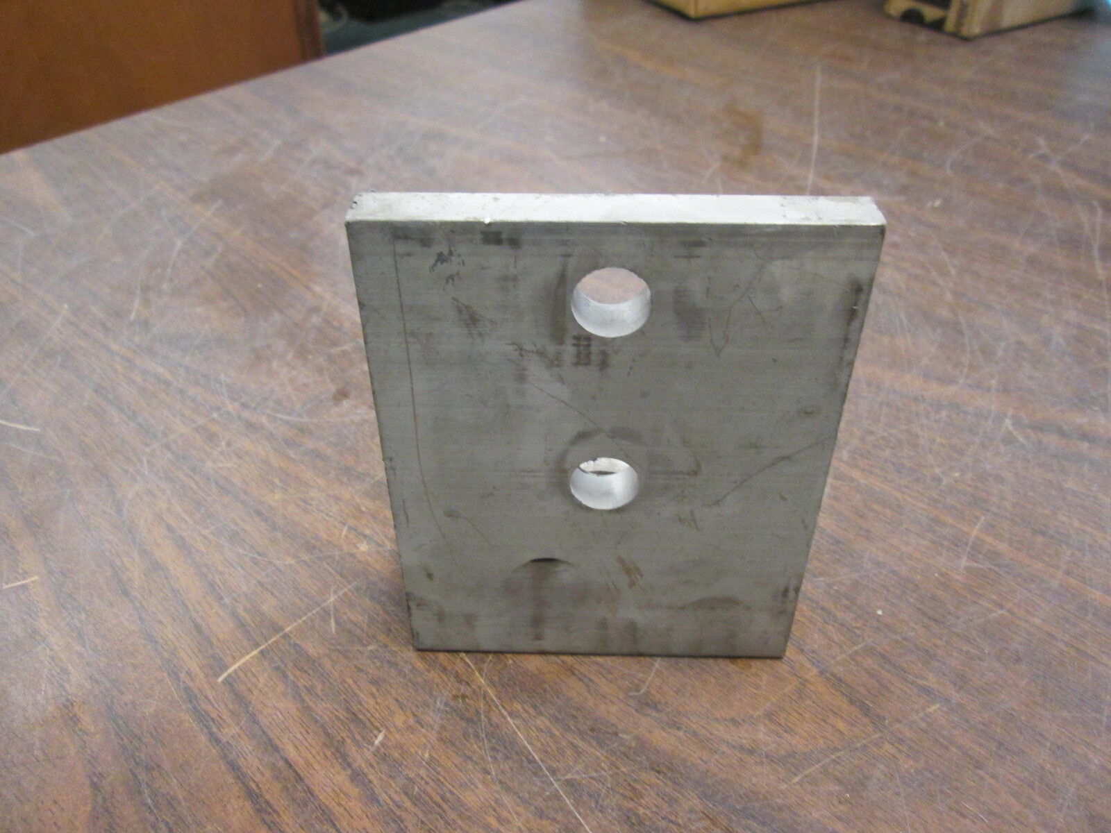 Burndy Lug K3A36U-2N 600MCM Used