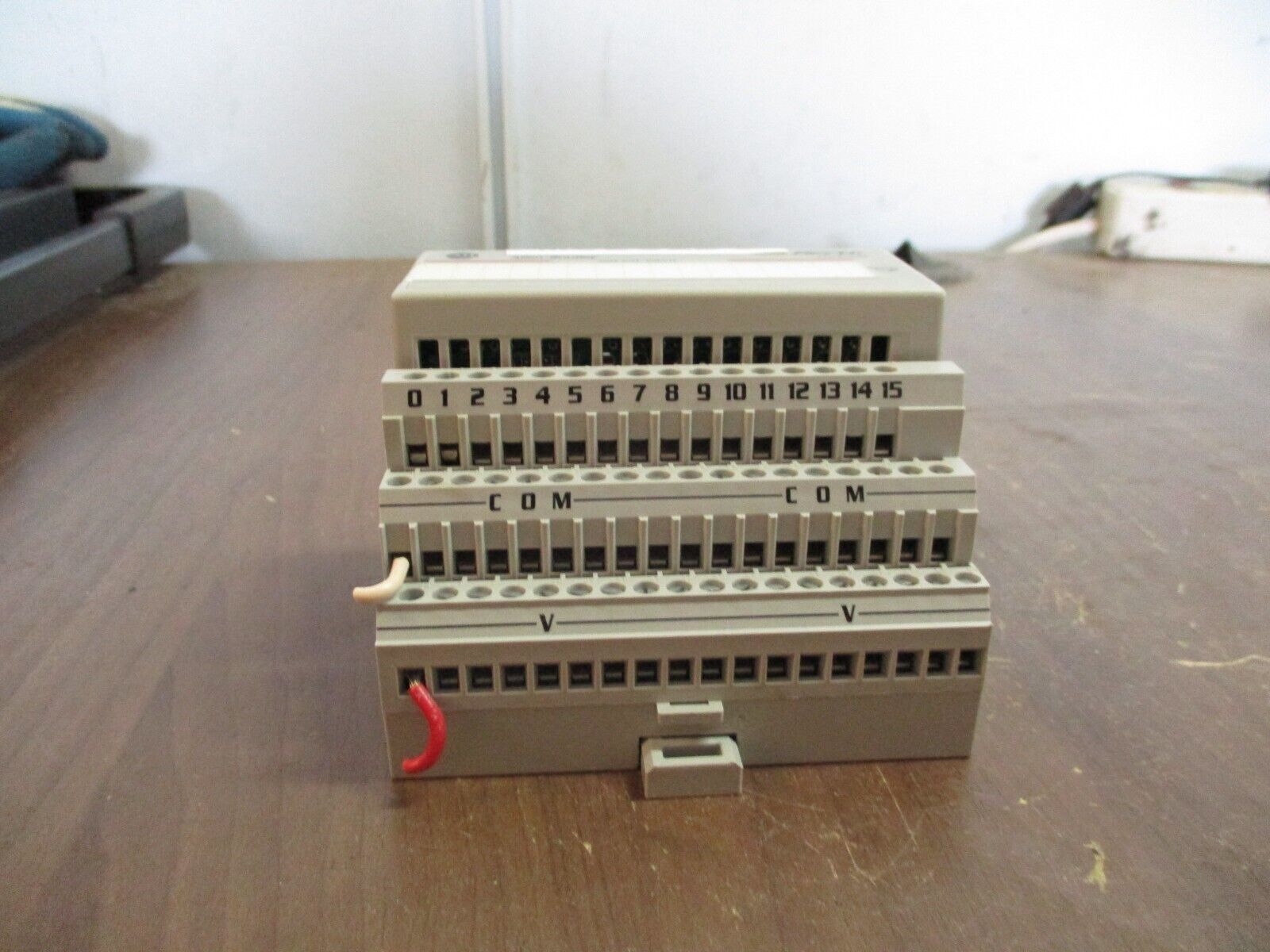 Allen-Bradley Flex I/O Input Module 1794-IA16 Ser. A Rev. B01 120V Used