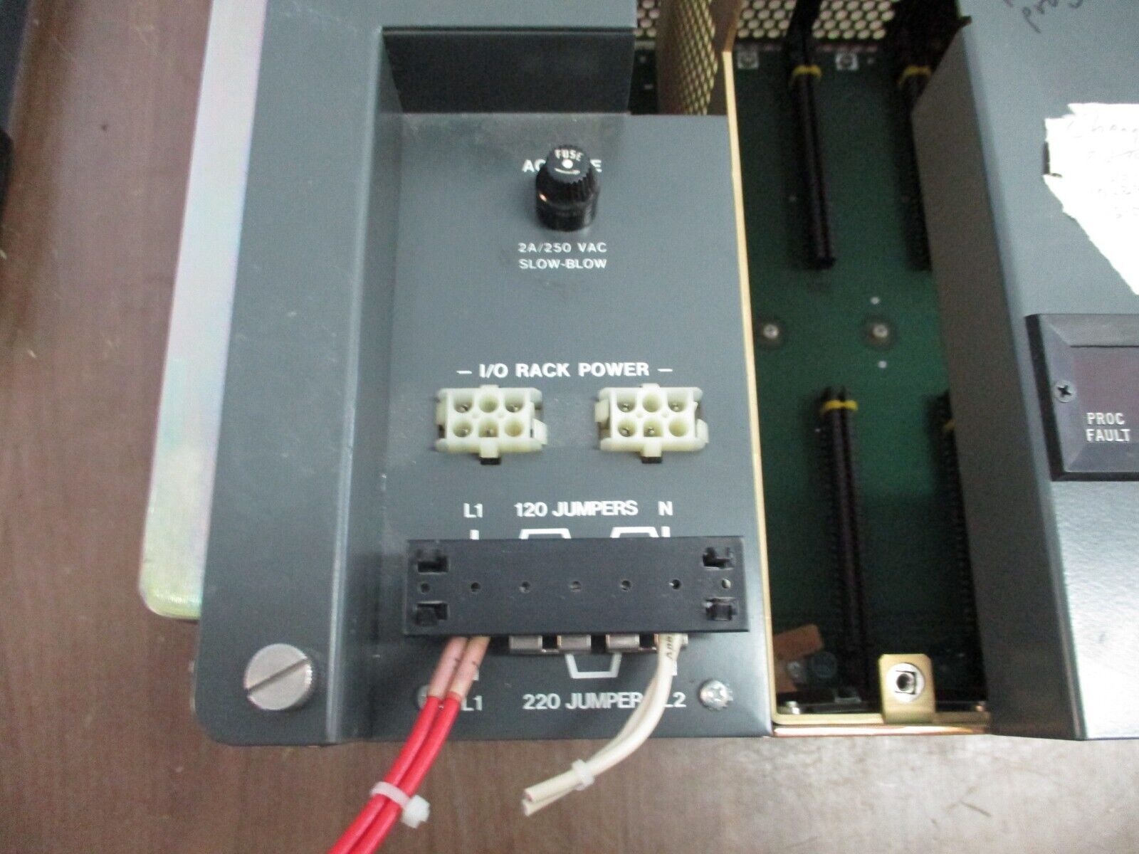 Allen-Bradley 1772 PLC-2/30 Programmable Controller 1772-LP3 Ser. A 120/240V