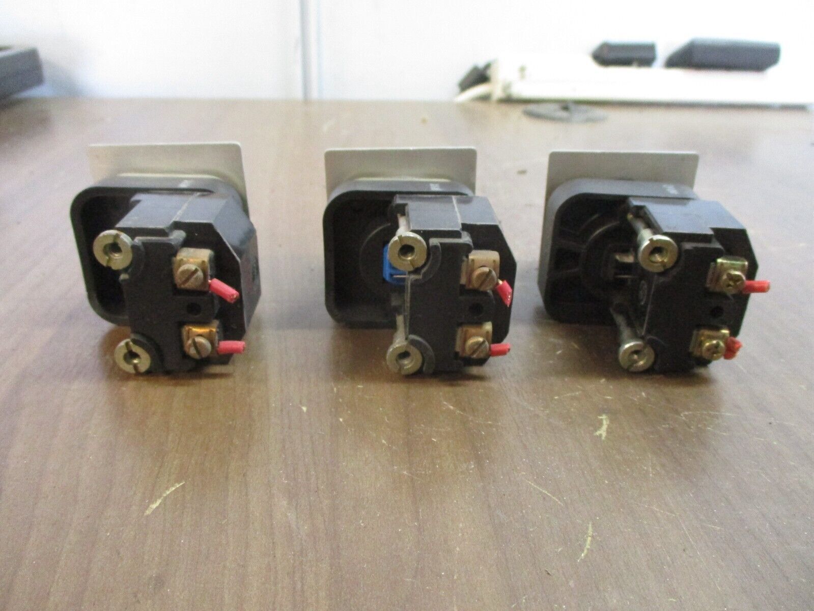 Allen-Bradley Pilot Light 800T-P16 Ser. T Nema 4, 13 Green On *Lot of 3* Used