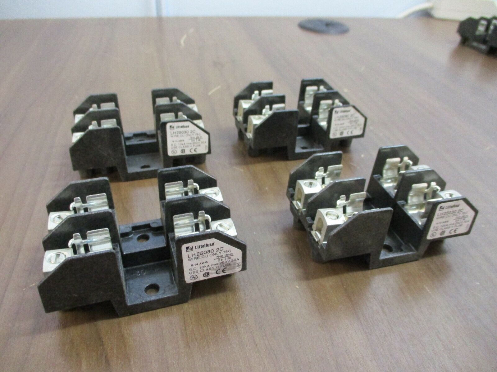Littelfuse Fuseholder LH25030 2C 30A 250V 2P *Lot of 4* Used