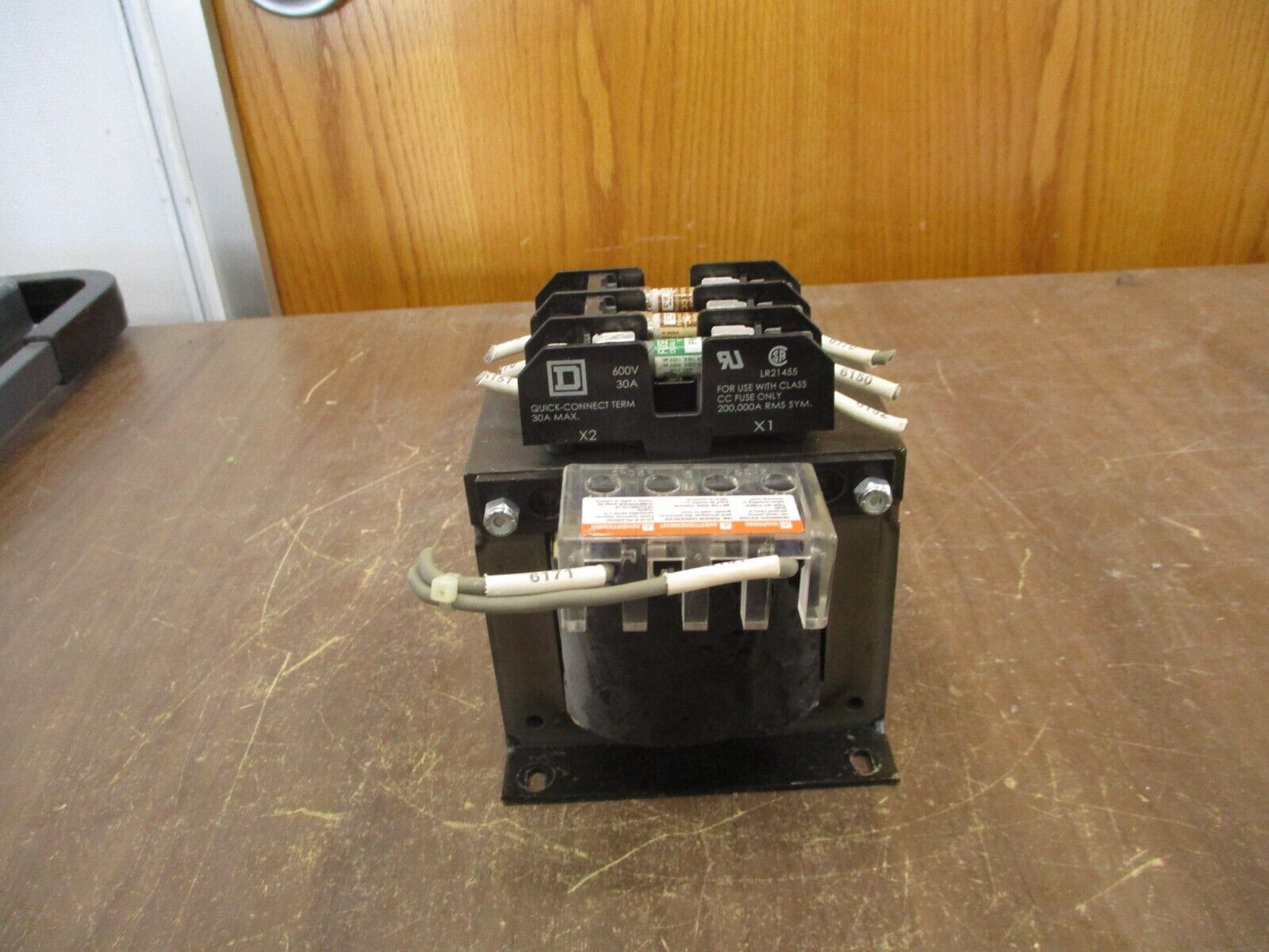 Square D Transformer 9070TF500D1 0.5kVA Pri: 240/480V Sec: 120V 50/60Hz Used