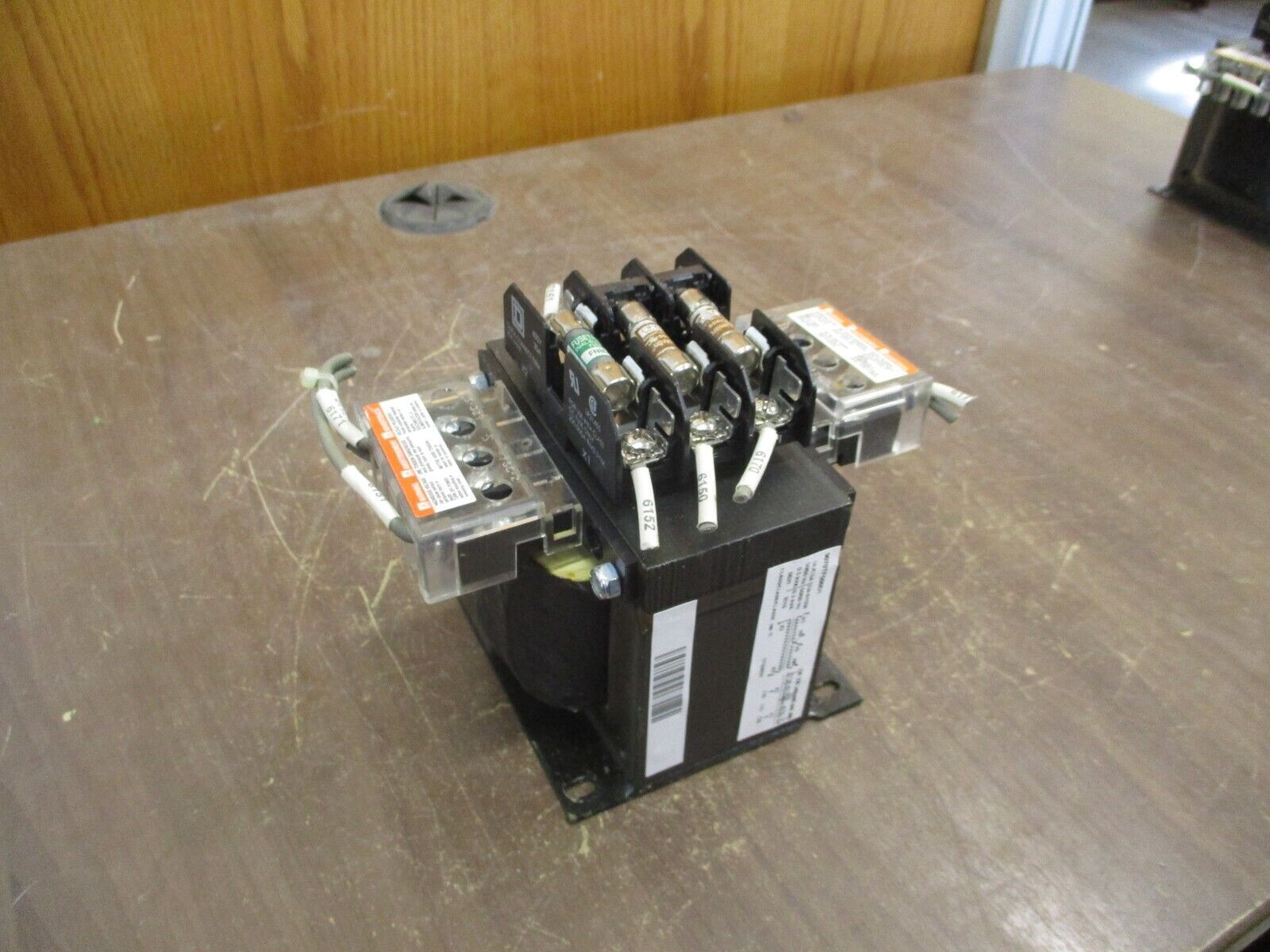 Square D Transformer 9070TF500D1 0.5kVA Pri: 240/480V Sec: 120V 50/60Hz Used