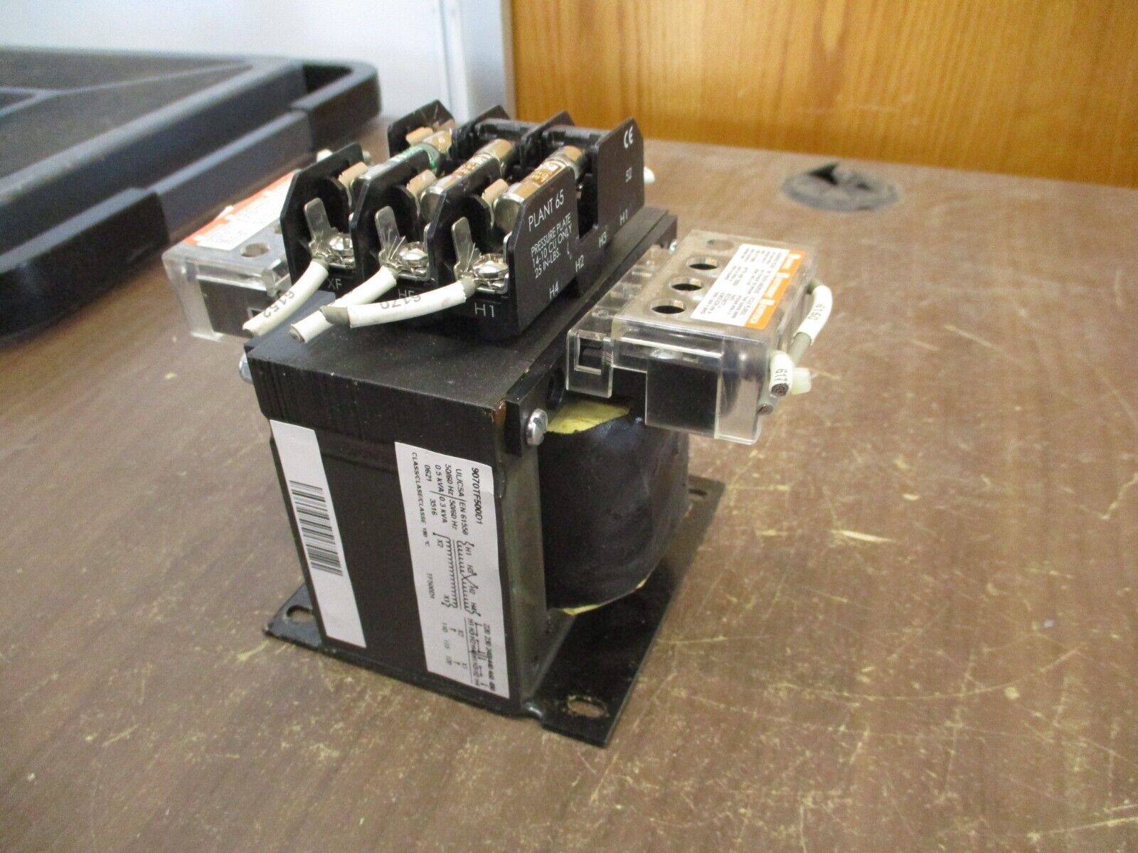 Square D Transformer 9070TF500D1 0.5kVA Pri: 240/480V Sec: 120V 50/60Hz Used