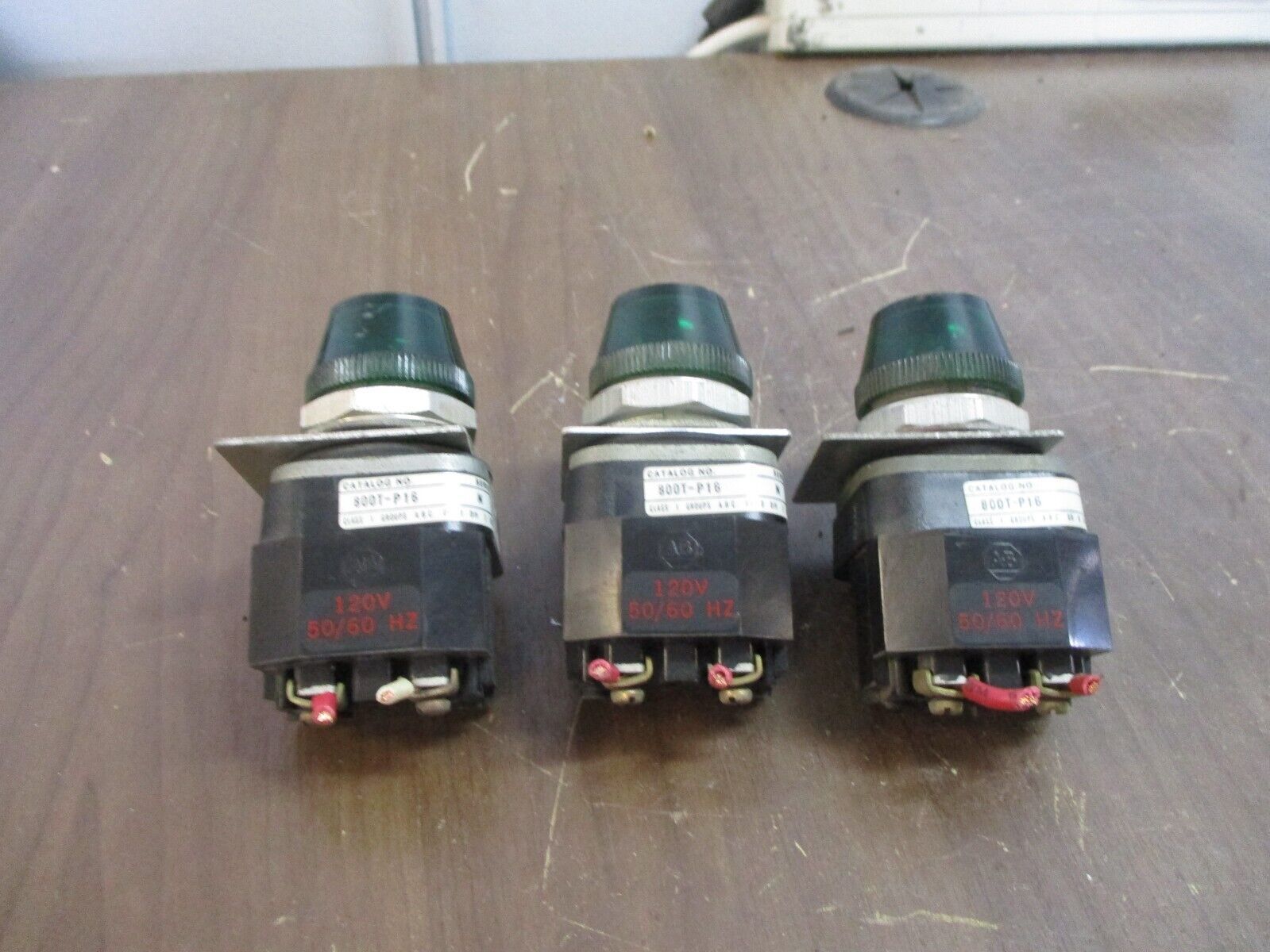 Allen-Bradley Pilot Light 800T-P16 Ser. N Green On *Lot of 3* Used