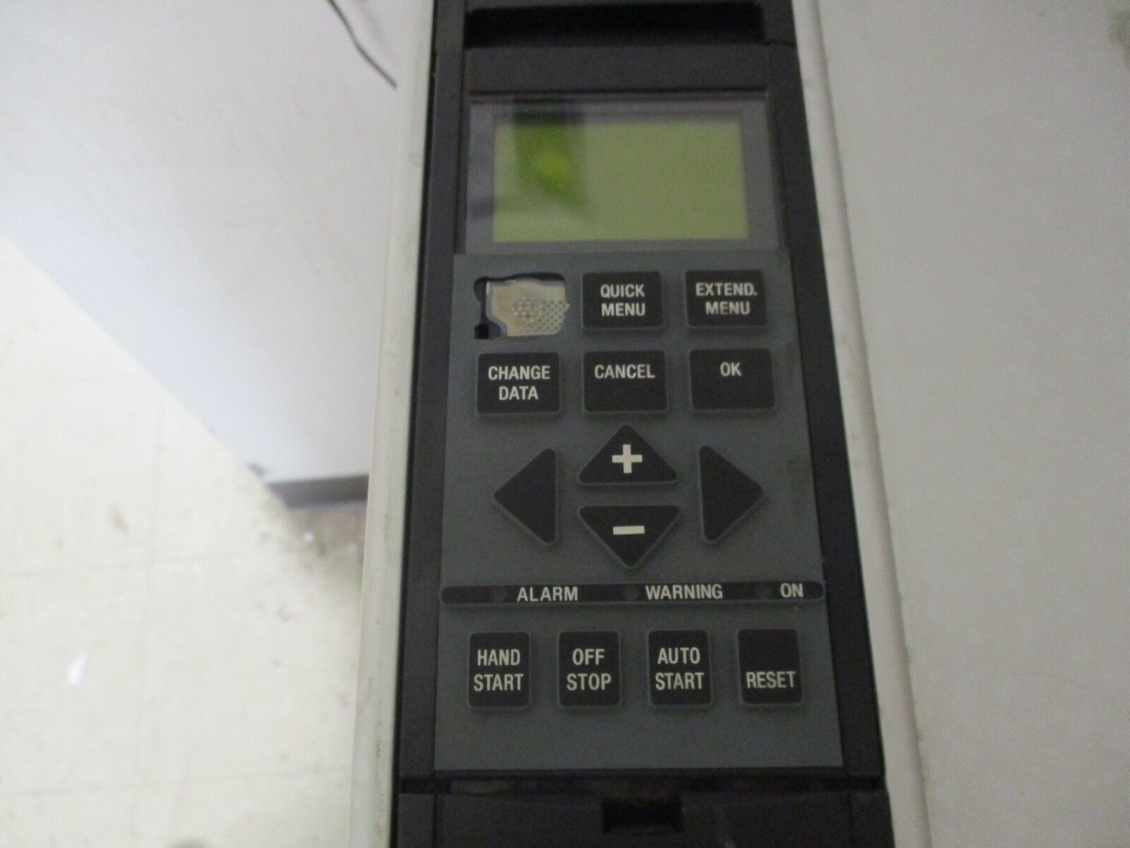 Dan Foss VLT6052 AC Drive 175Z7370 50HP *Missing (1) Keypad Button* Used