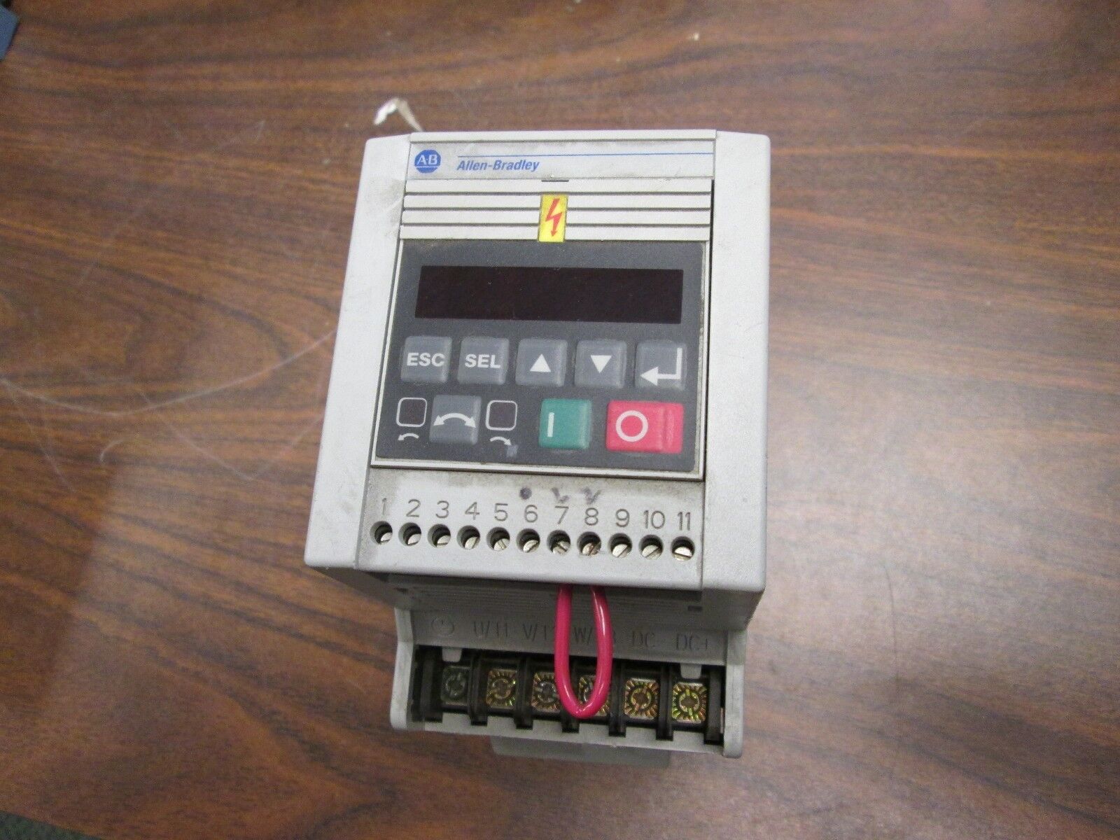 Allen-Bradley Speed Controller 160-BA03NSF1 1HP 3Ph Used