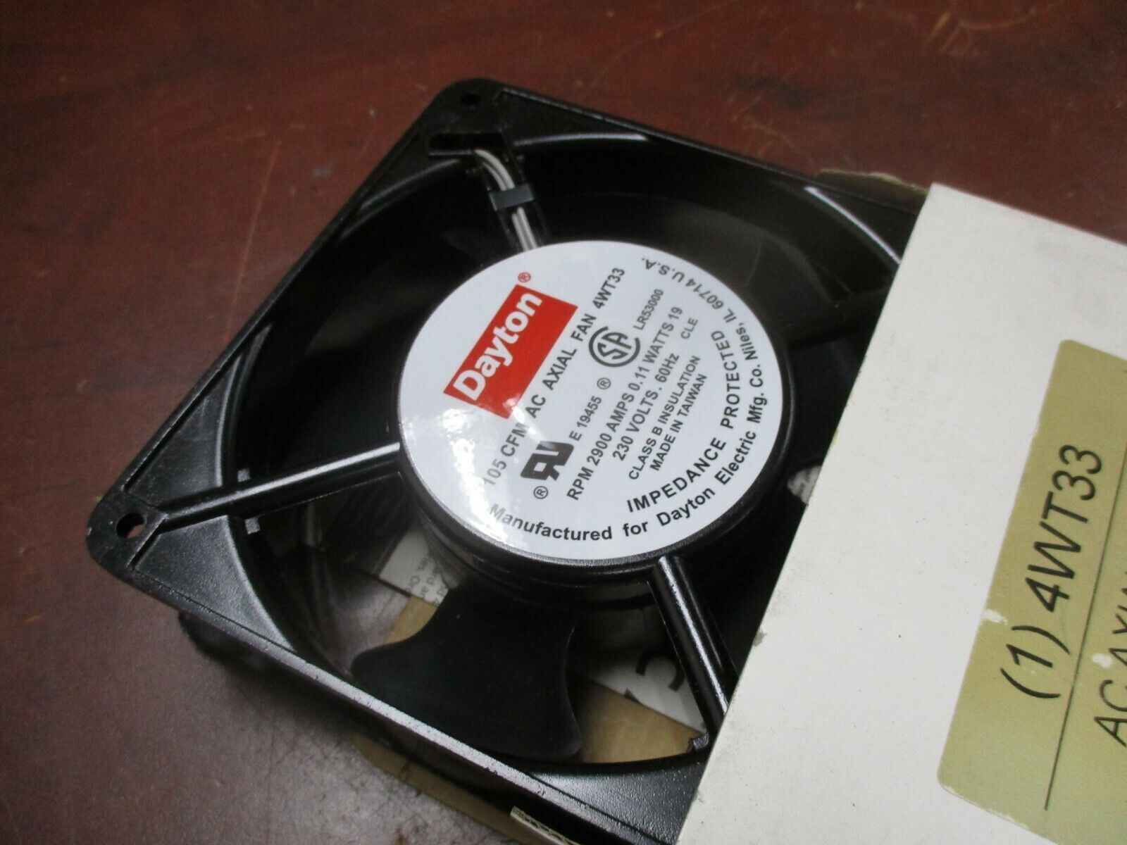 Dayton Axial Fan 4WT33 105CFM 2900RPM 230V 60Hz 0.11A 19W New Surplus